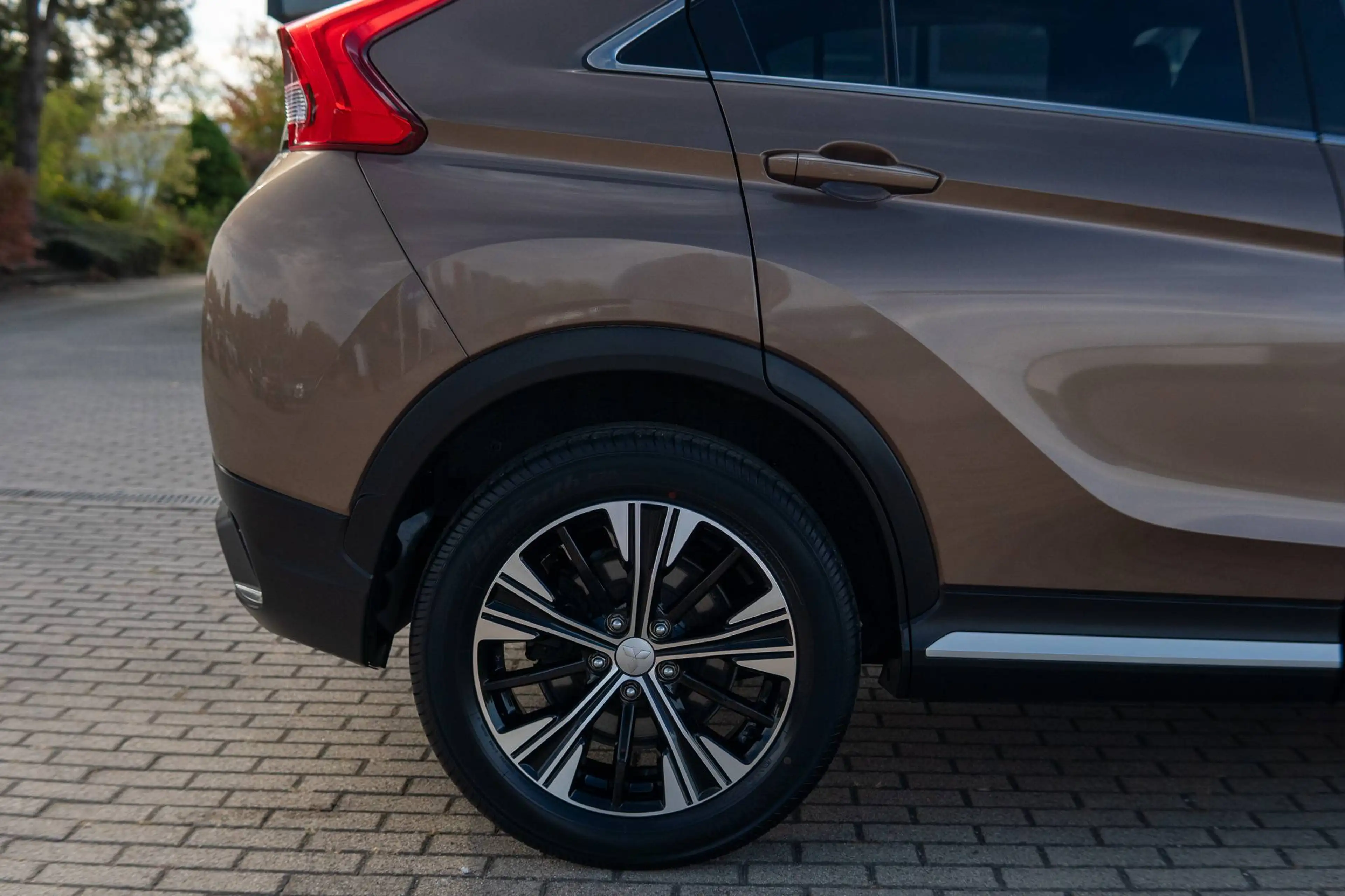 Mitsubishi Eclipse Cross 1.5 T-MIVEC, Diamant Edition+ 4WD *FRONTSCHEIBE HEIZBAR *4xSHZ *LED *NAVI *360° KAMERA — photo 10