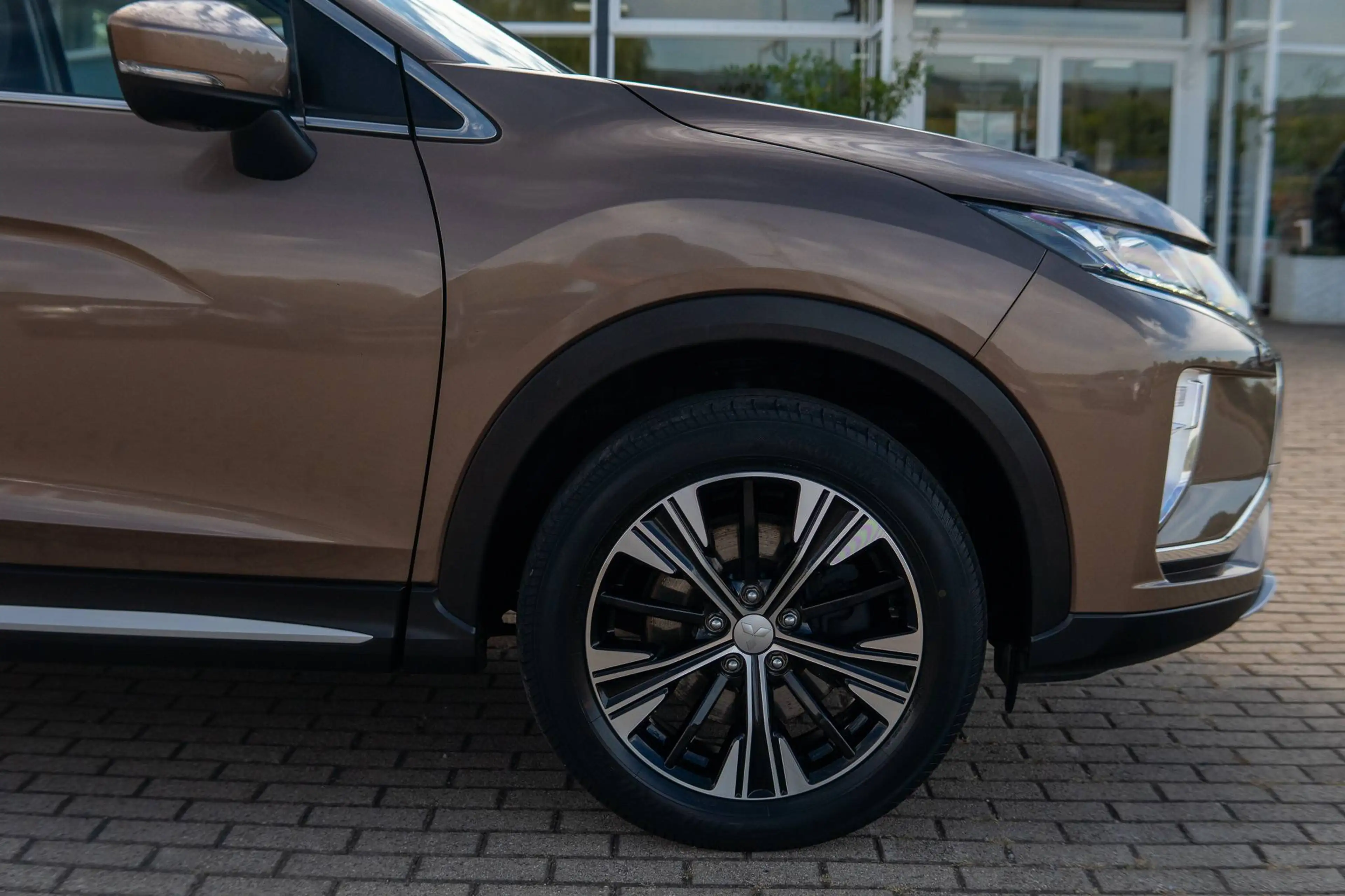 Mitsubishi Eclipse Cross 1.5 T-MIVEC, Diamant Edition+ 4WD *FRONTSCHEIBE HEIZBAR *4xSHZ *LED *NAVI *360° KAMERA — photo 11