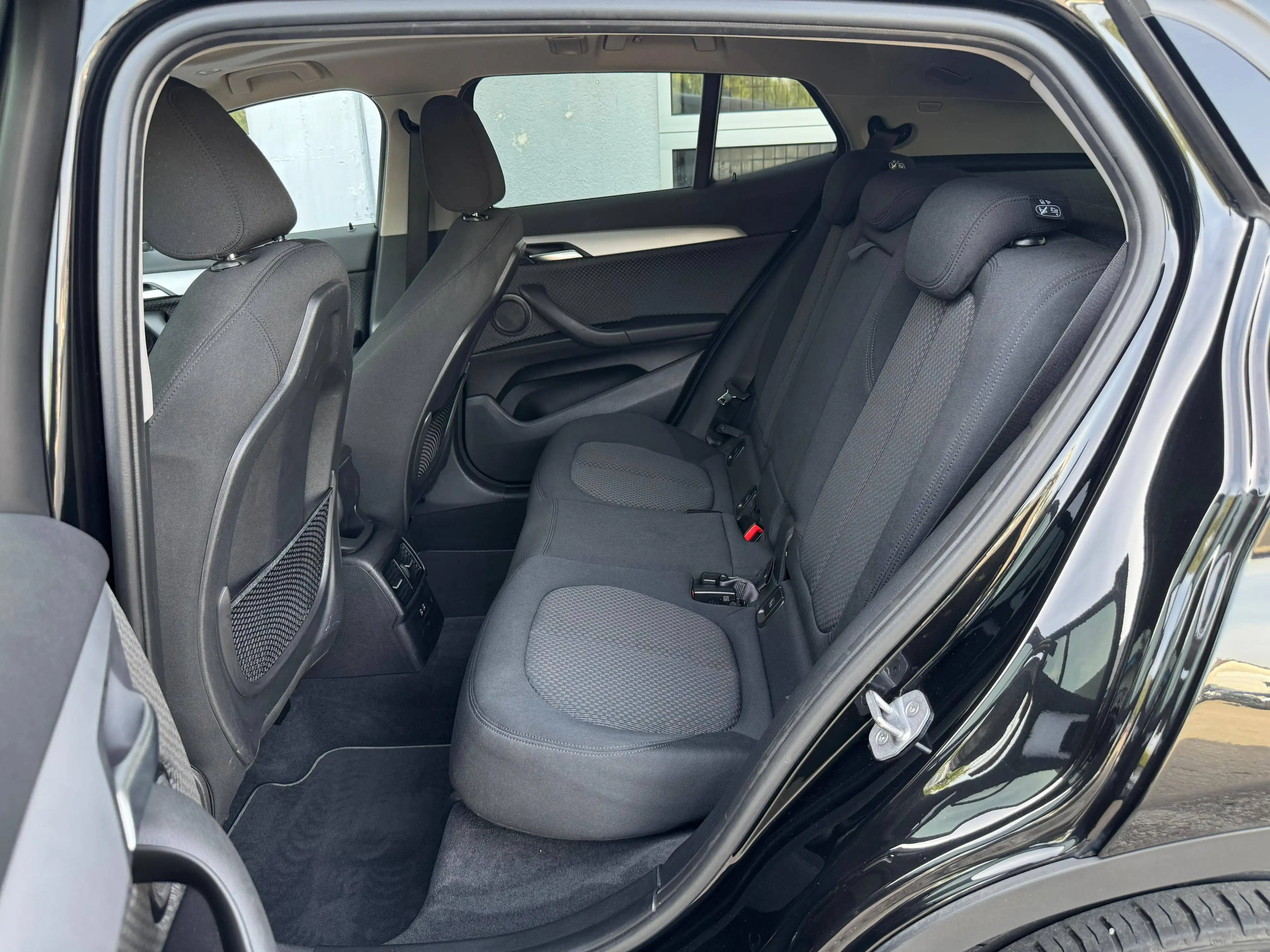 BMW X2 sDrive 18 d Aut. LED/Panoramadach/Bluetooth — photo 13