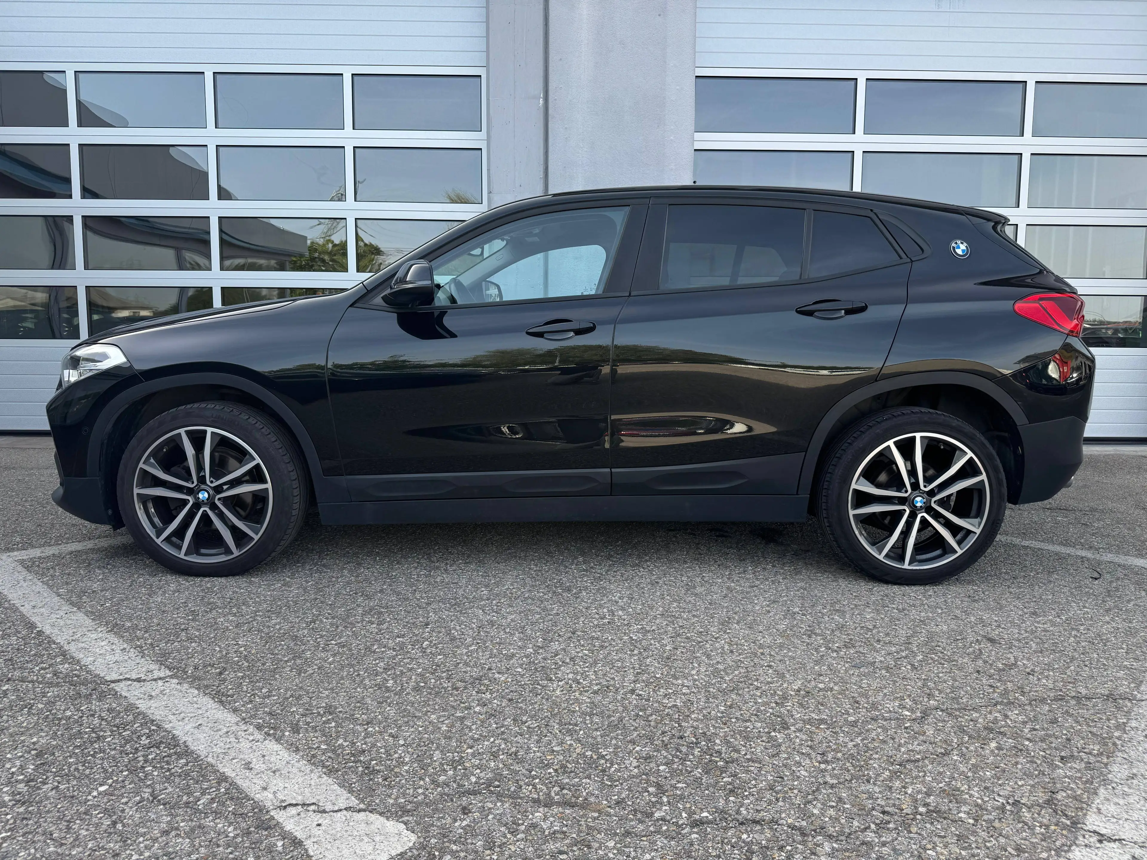 BMW X2 sDrive 18 d Aut. LED/Panoramadach/Bluetooth — photo 4