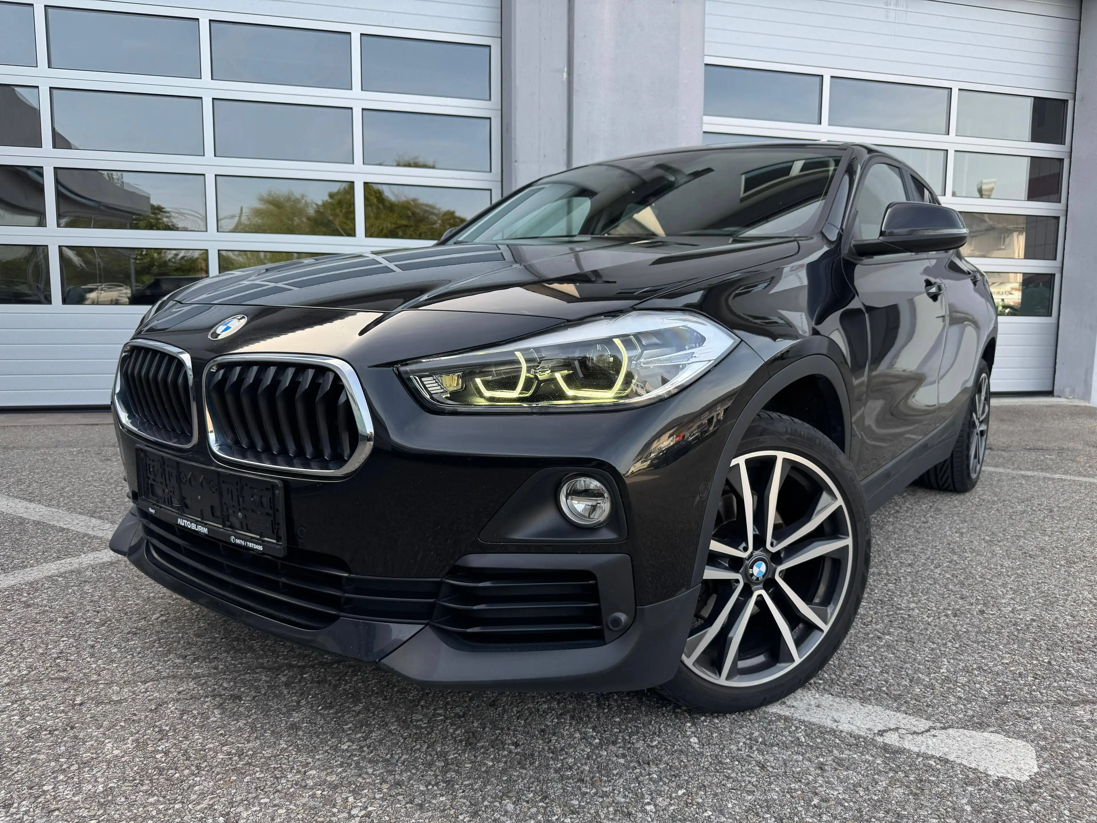 BMW X2 sDrive 18 d Aut. LED/Panoramadach/Bluetooth