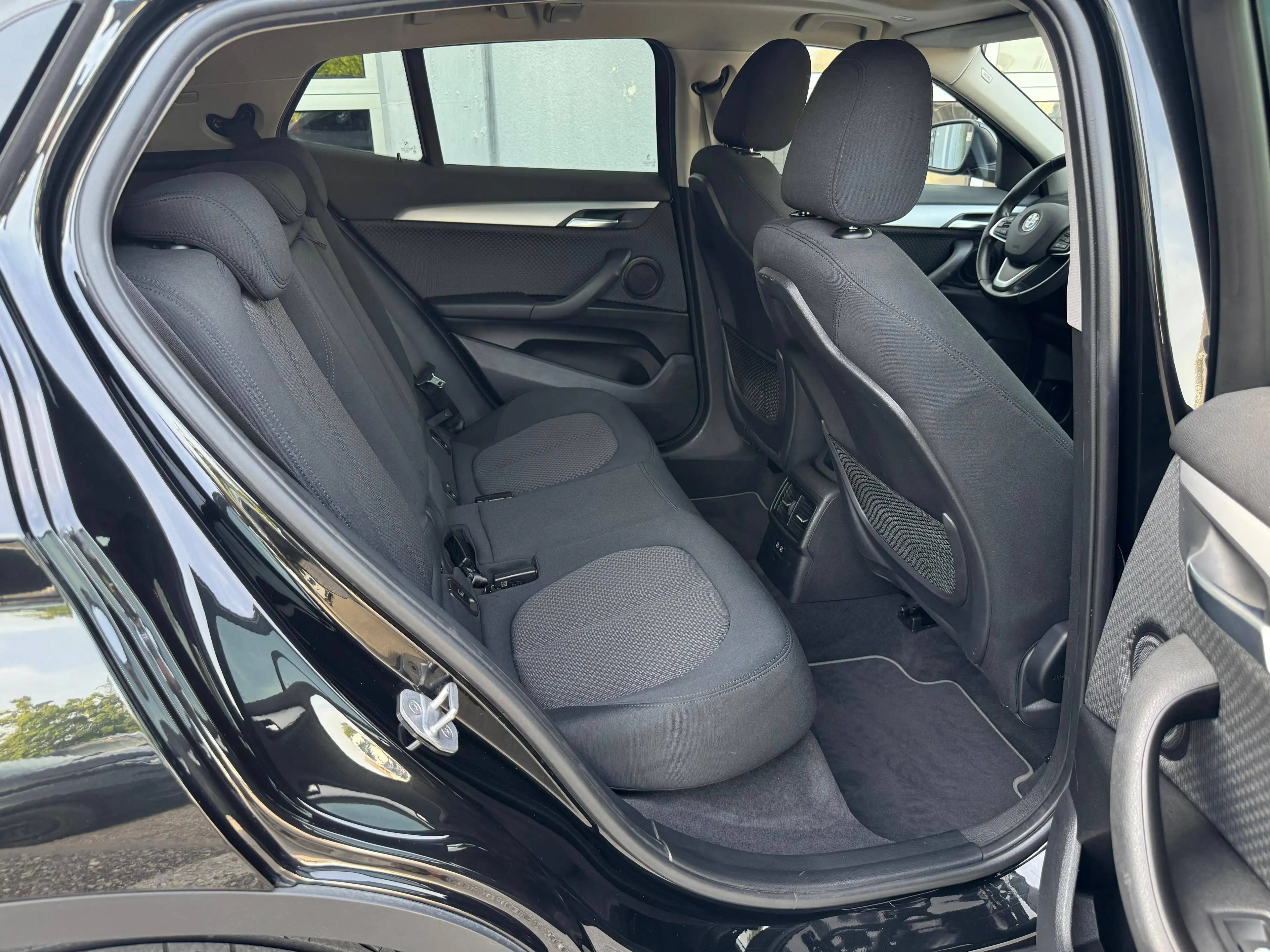BMW X2 sDrive 18 d Aut. LED/Panoramadach/Bluetooth — photo 12