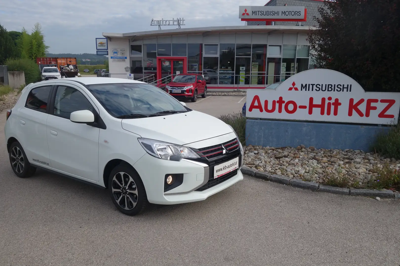 Mitsubishi Space Star 1,2 MIVECInvite ***leasingfähig*** Weiß - 1