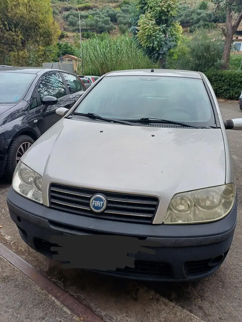 Fiat Punto 5p 1.2 16v Dynamic - 1