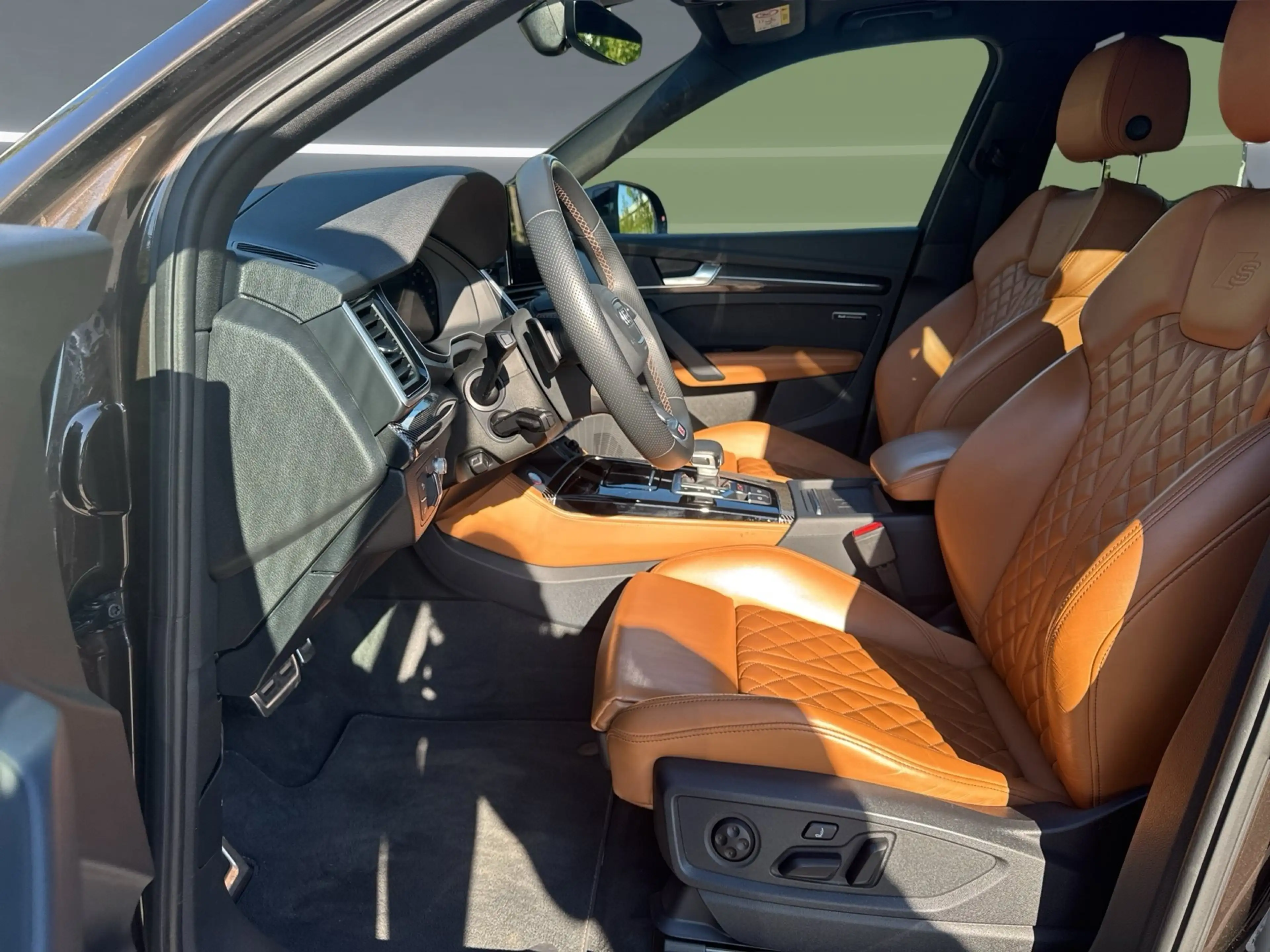 Audi SQ5 TDI qu MATRIX AHK 360° LUFT STHZG PANO B&O — photo 12