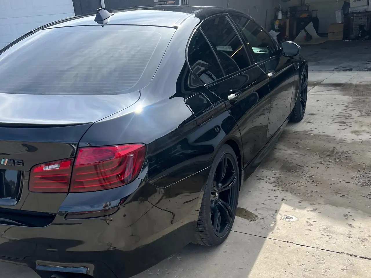 BMW M5 photo BMW M5