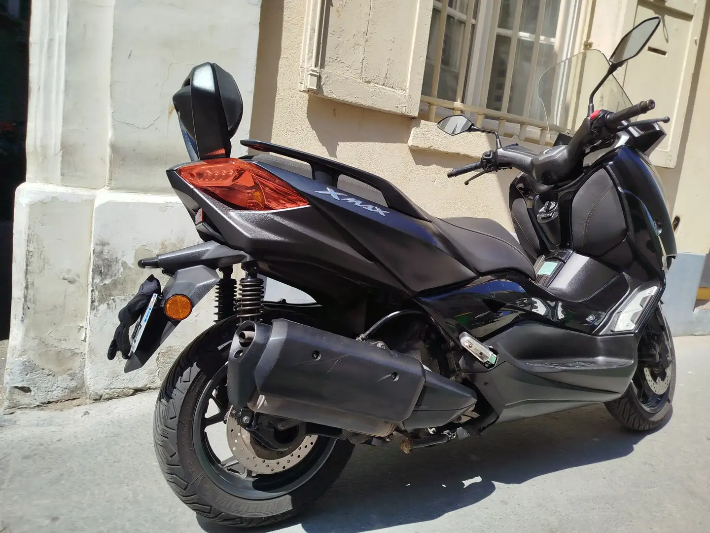 Yamaha X-Max 300 Zwart - 1