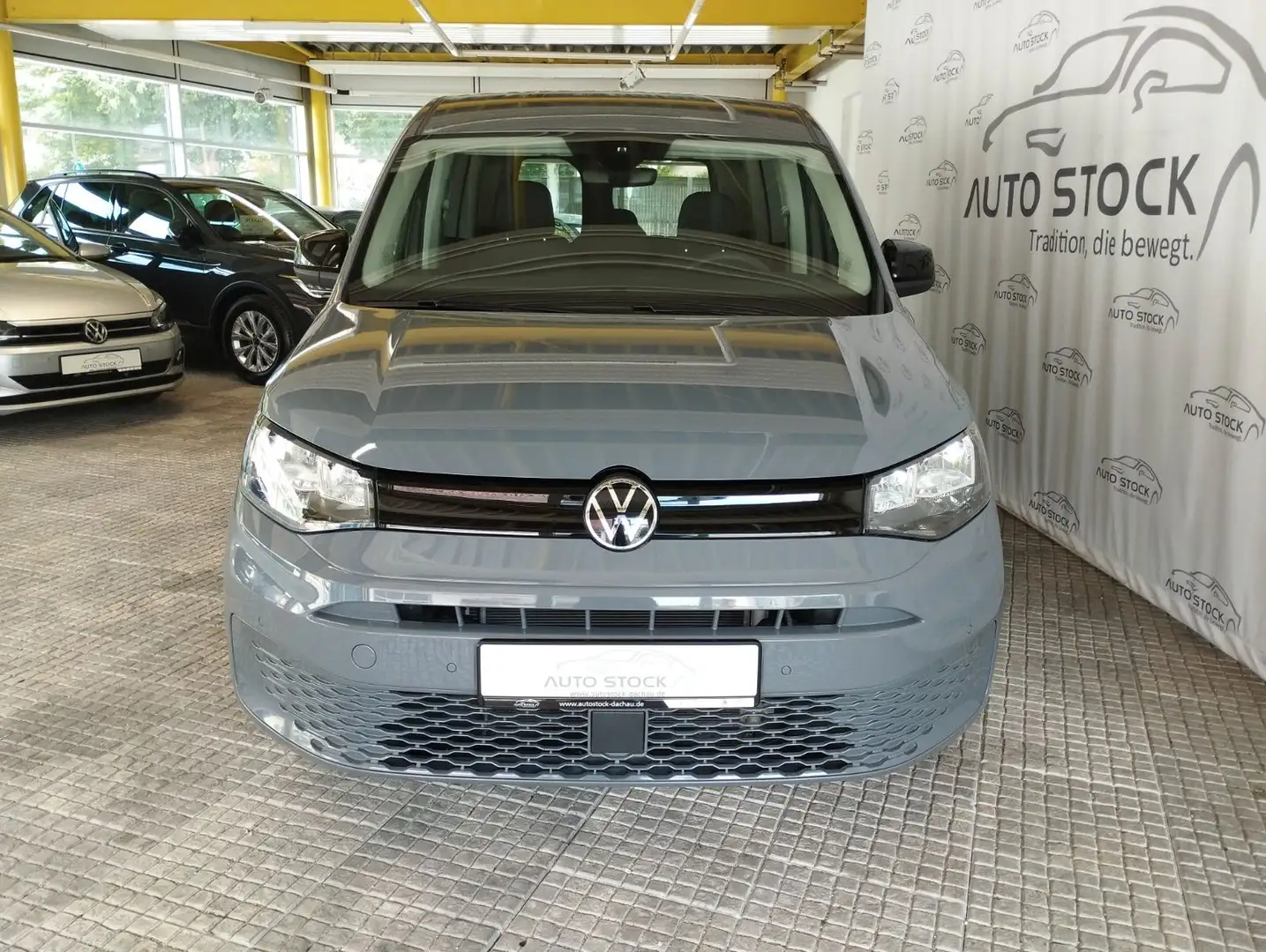 Volkswagen Caddy 1,5TSI Klimaauto PDC Sitzheiz Bluetooth Grau - 2
