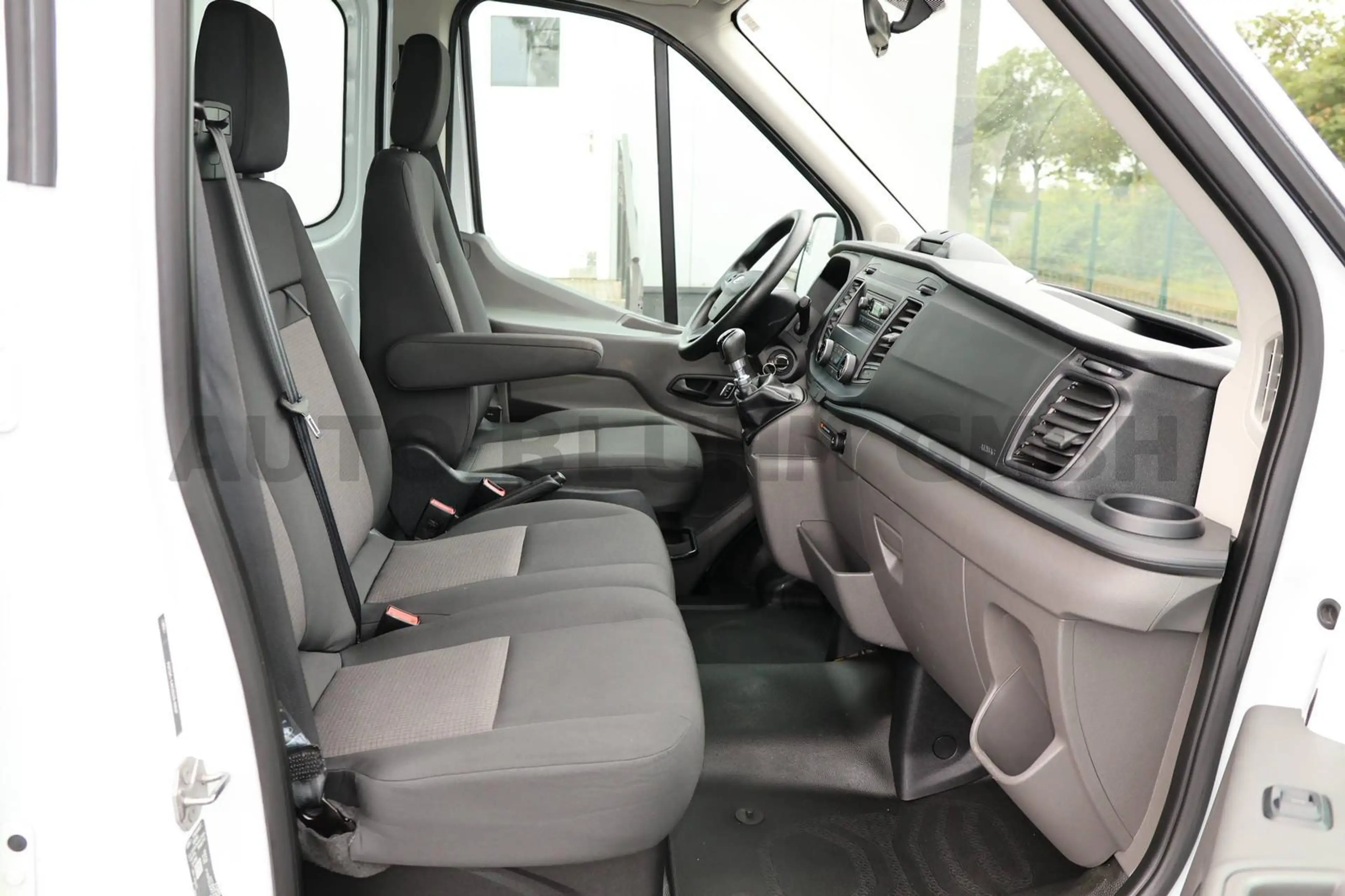 Ford Transit 350-EB Doka L2 + Klima AHK 2,24T 7-Sitze — photo 11