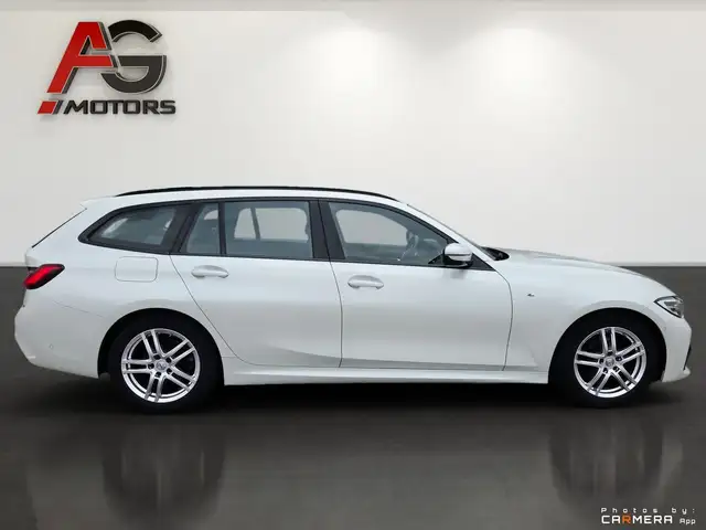 BMW 3 Series view 5