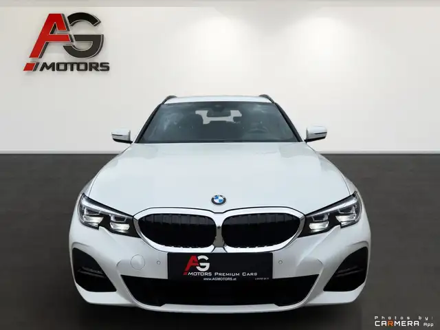 BMW 3 Series view 3