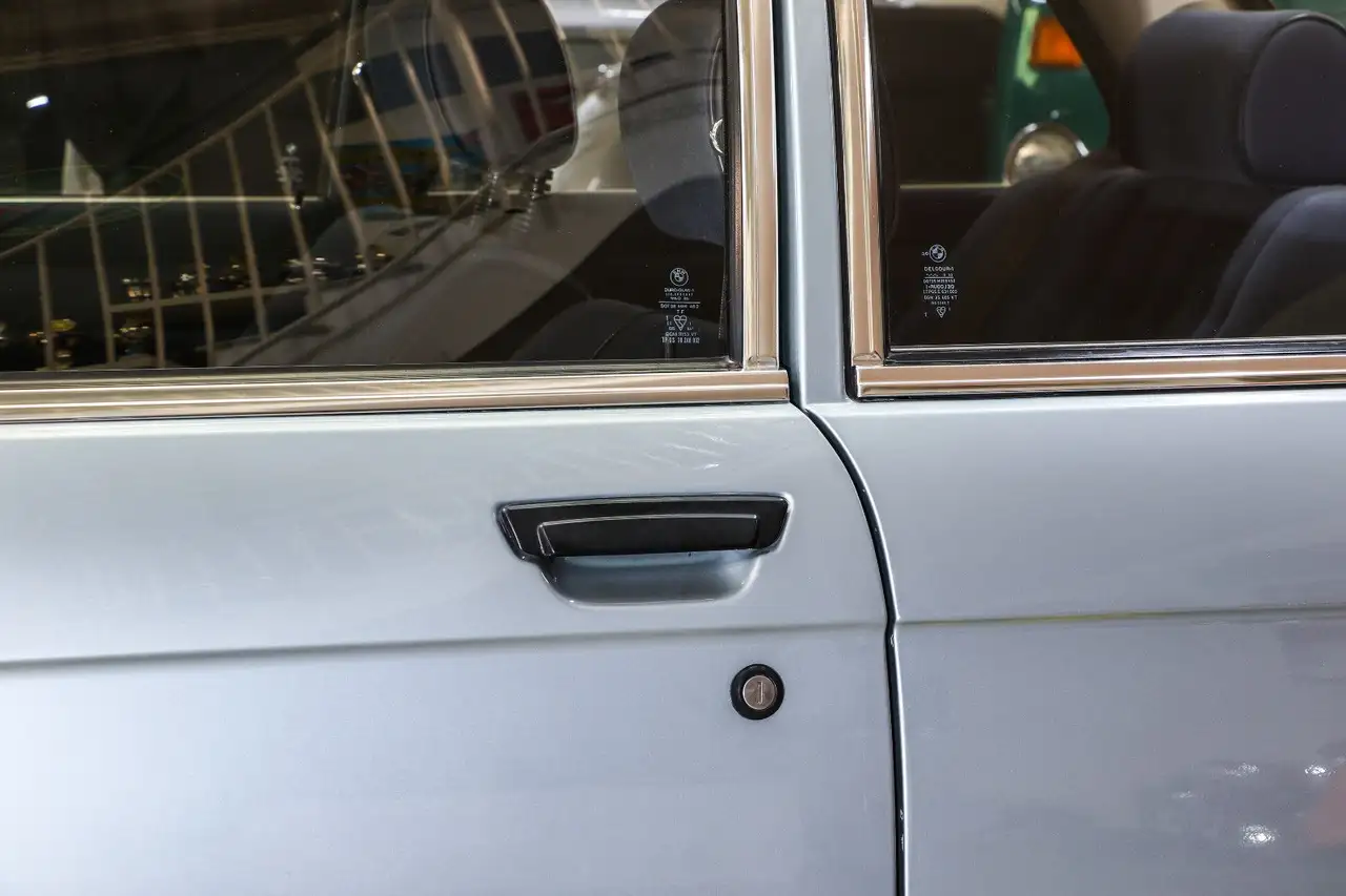 BMW 318 i, foto 12