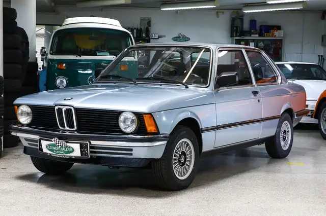 BMW 318 i