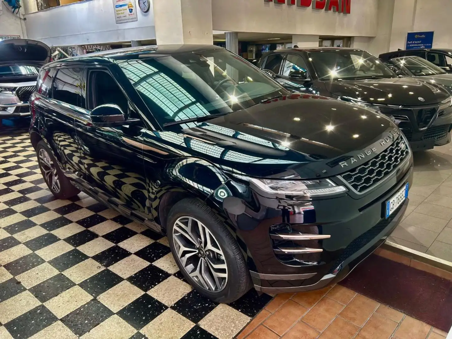 Land Rover Range Rover Evoque 2.0D I4 150 CV AWD Auto R-Dynamic S Noir - 1