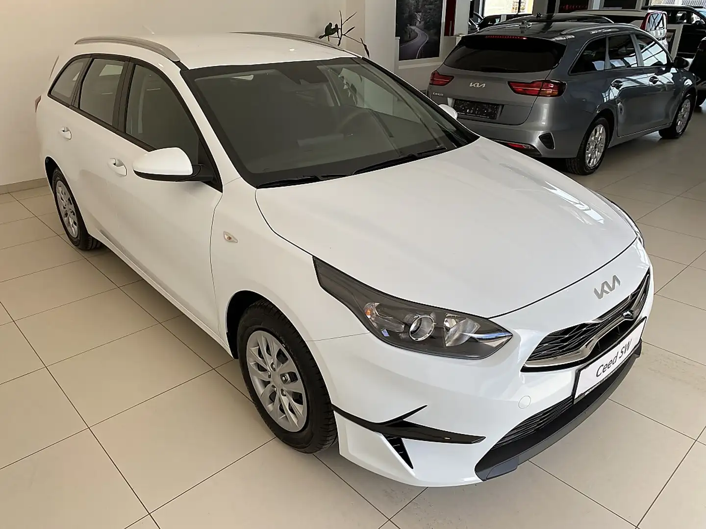 Kia Ceed / cee'd ceed 1,5 TGDI Silber Marbach *P2* Weiß - 2