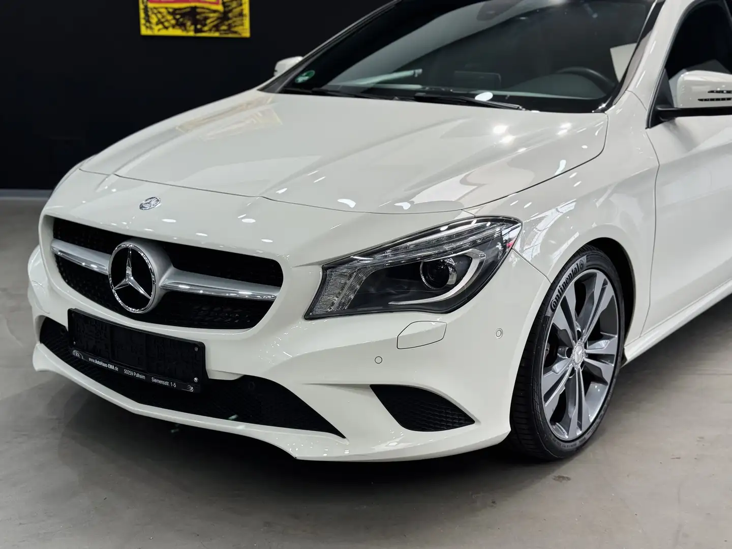 Mercedes-Benz CLA 200 CLA 200*Shooting Brake 7G-DCT Urban*2.Hand*AHK*NAV Weiß - 2