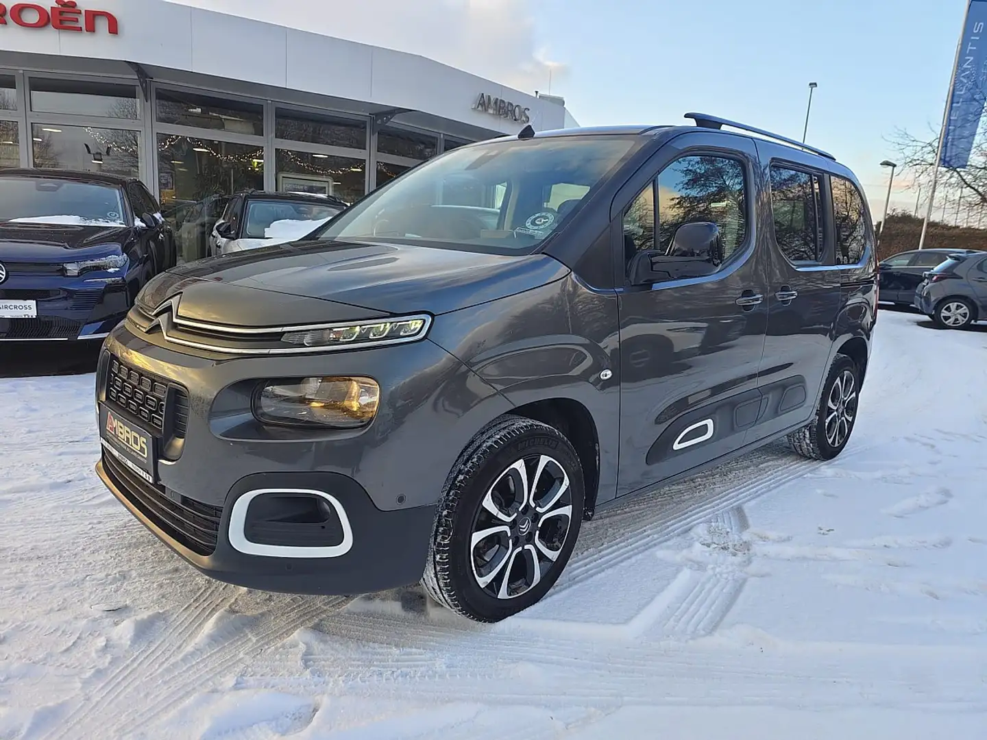 Citroen Berlingo PureTech 130 S&S EAT8 Shine M Automatik Grau - 1