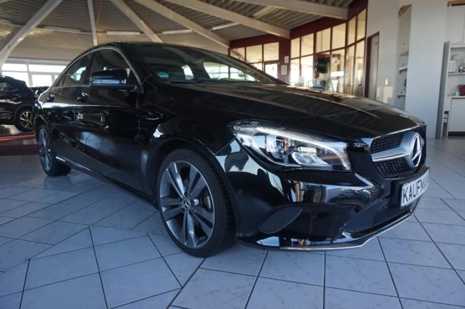 Mercedes-Benz CLA 180 CLA 180 URBAN LED NAVI TEMPOMAT SHZ LEDER 18" Noir - 2