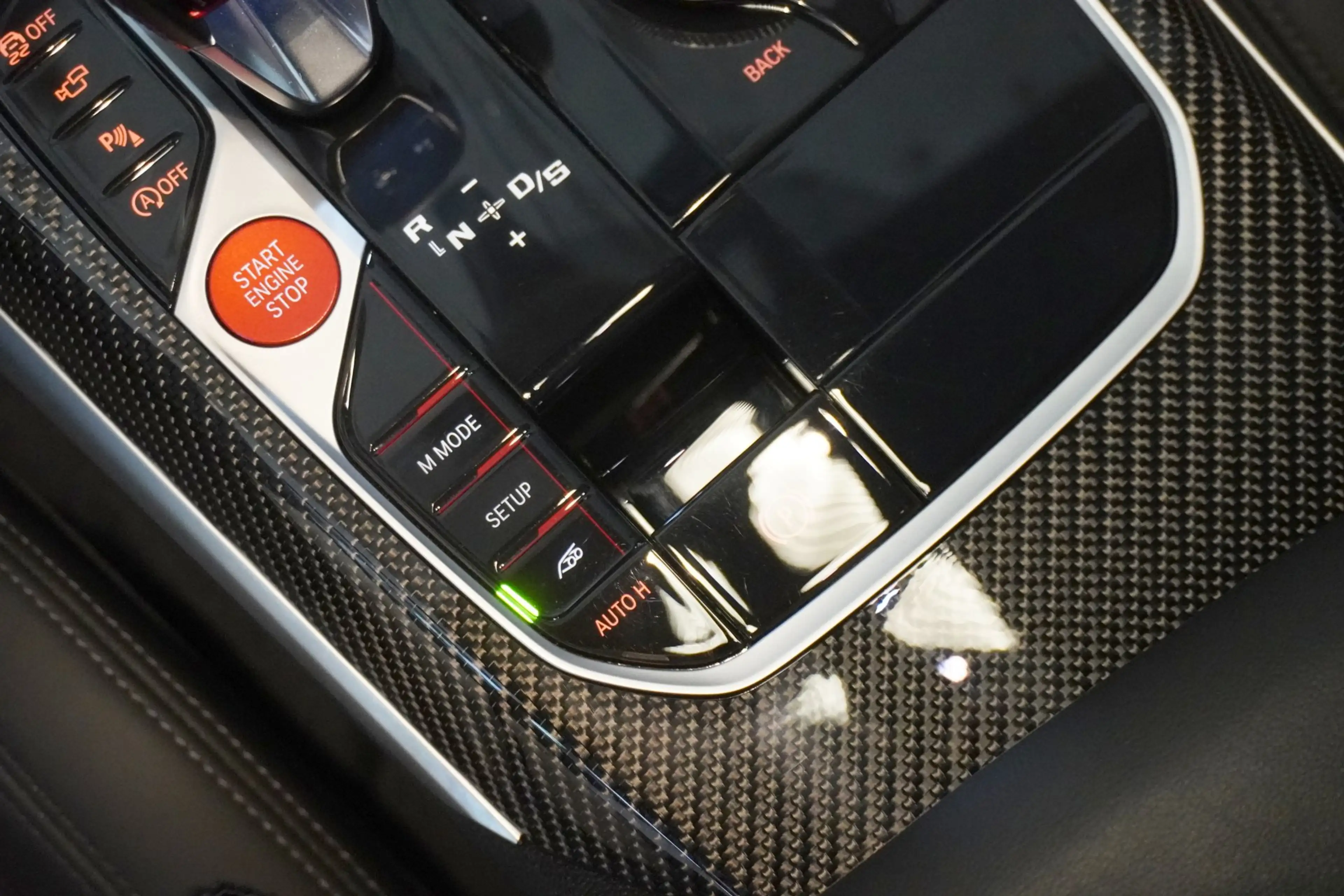 BMW M3 Competition M xDrive — photo 15