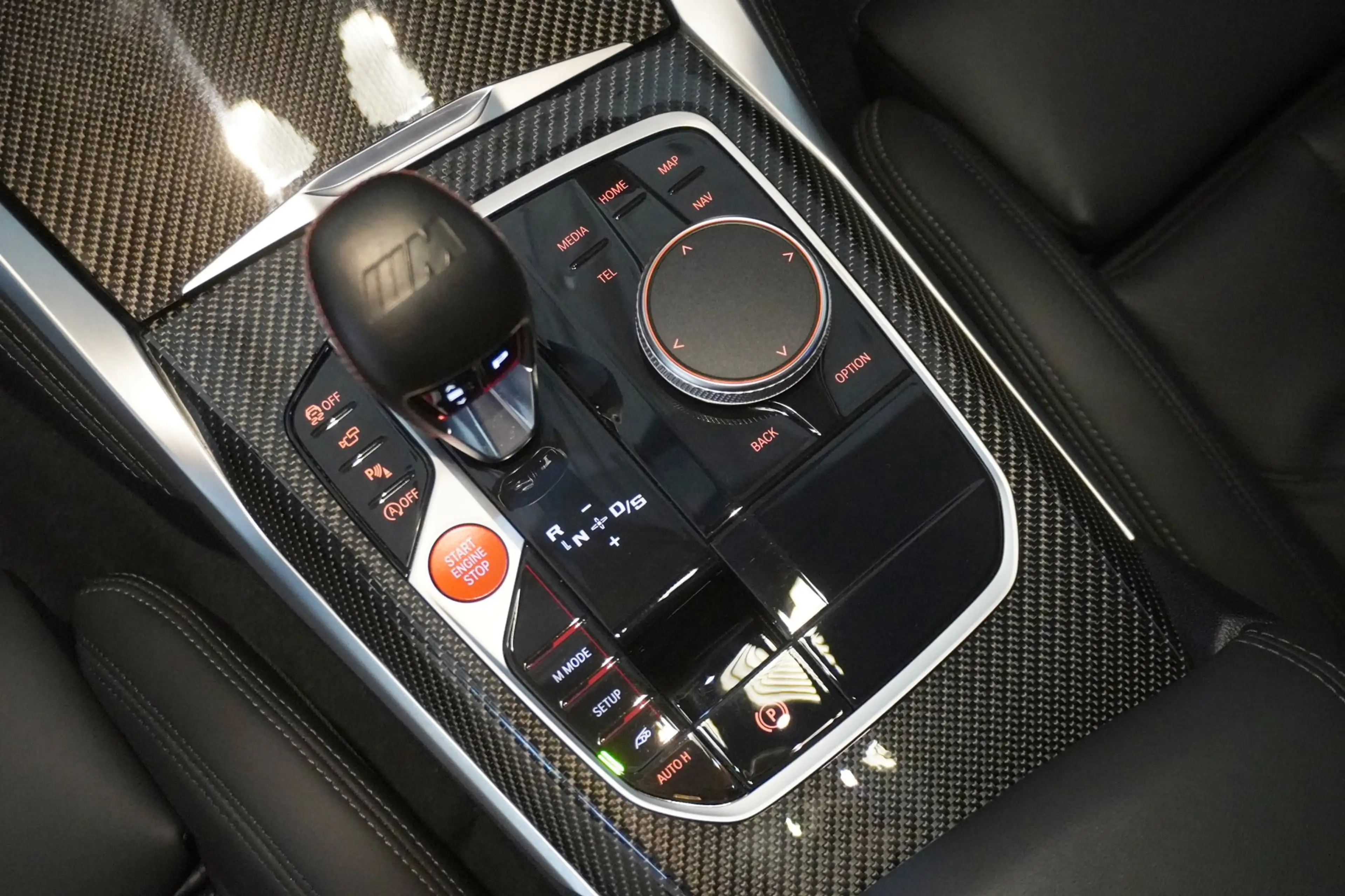 BMW M3 Competition M xDrive — photo 12