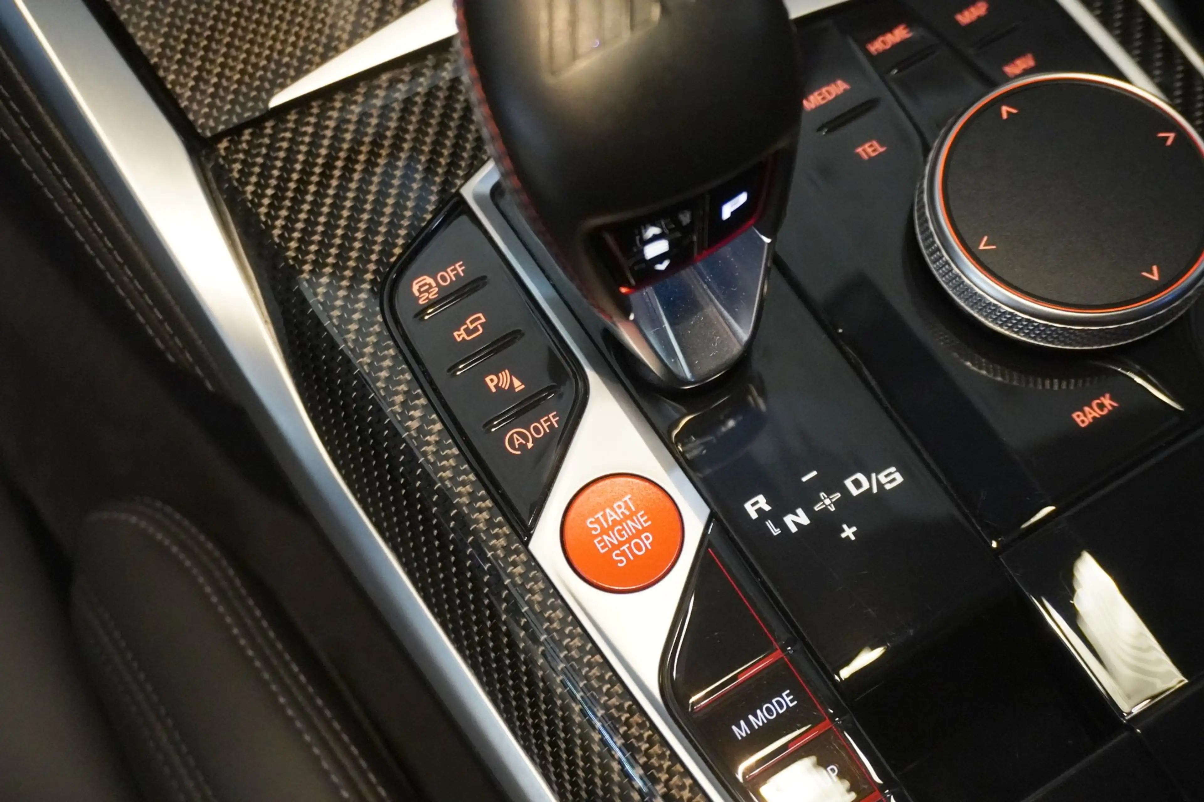 BMW M3 Competition M xDrive — photo 14