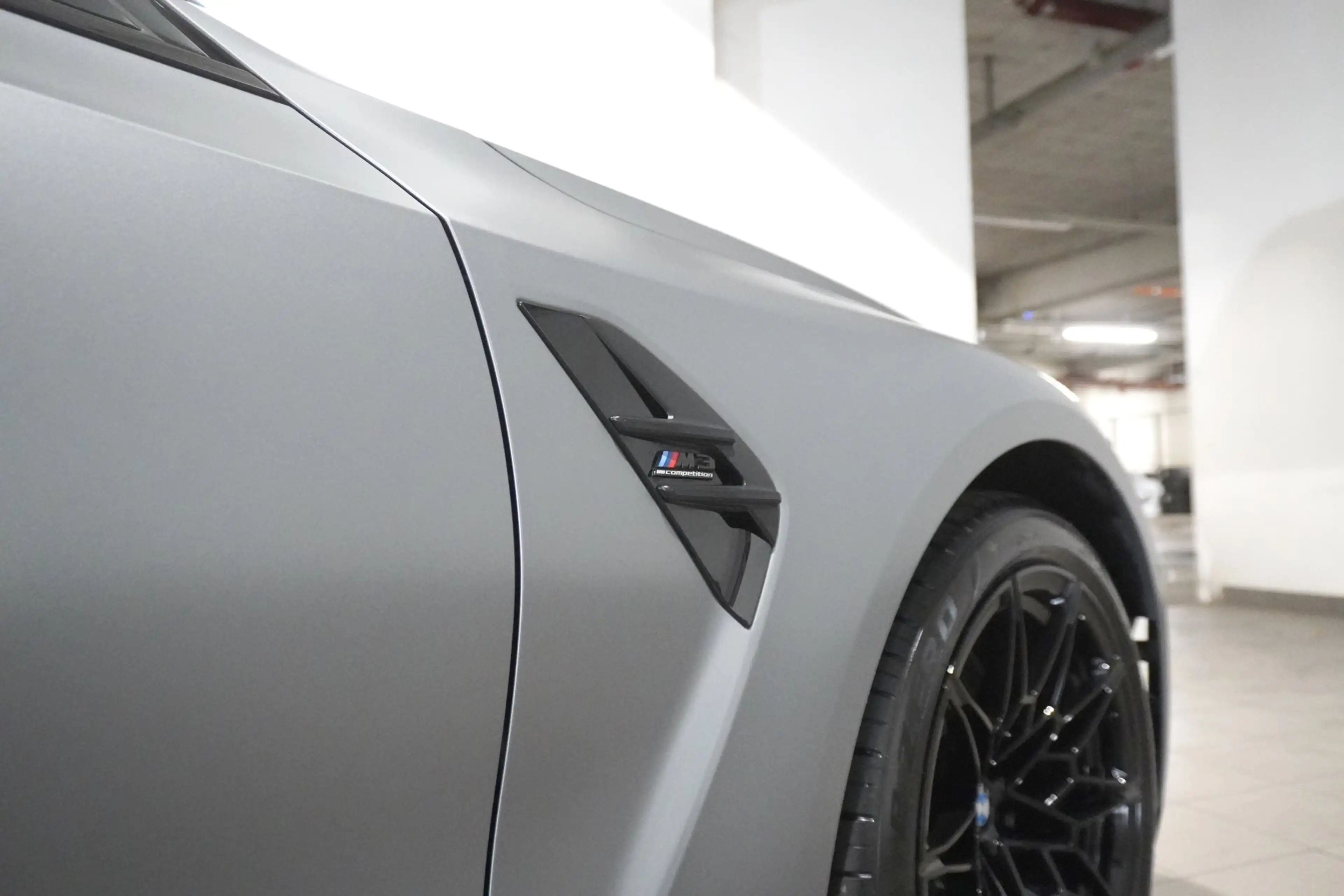 BMW M3 Competition M xDrive — photo 3