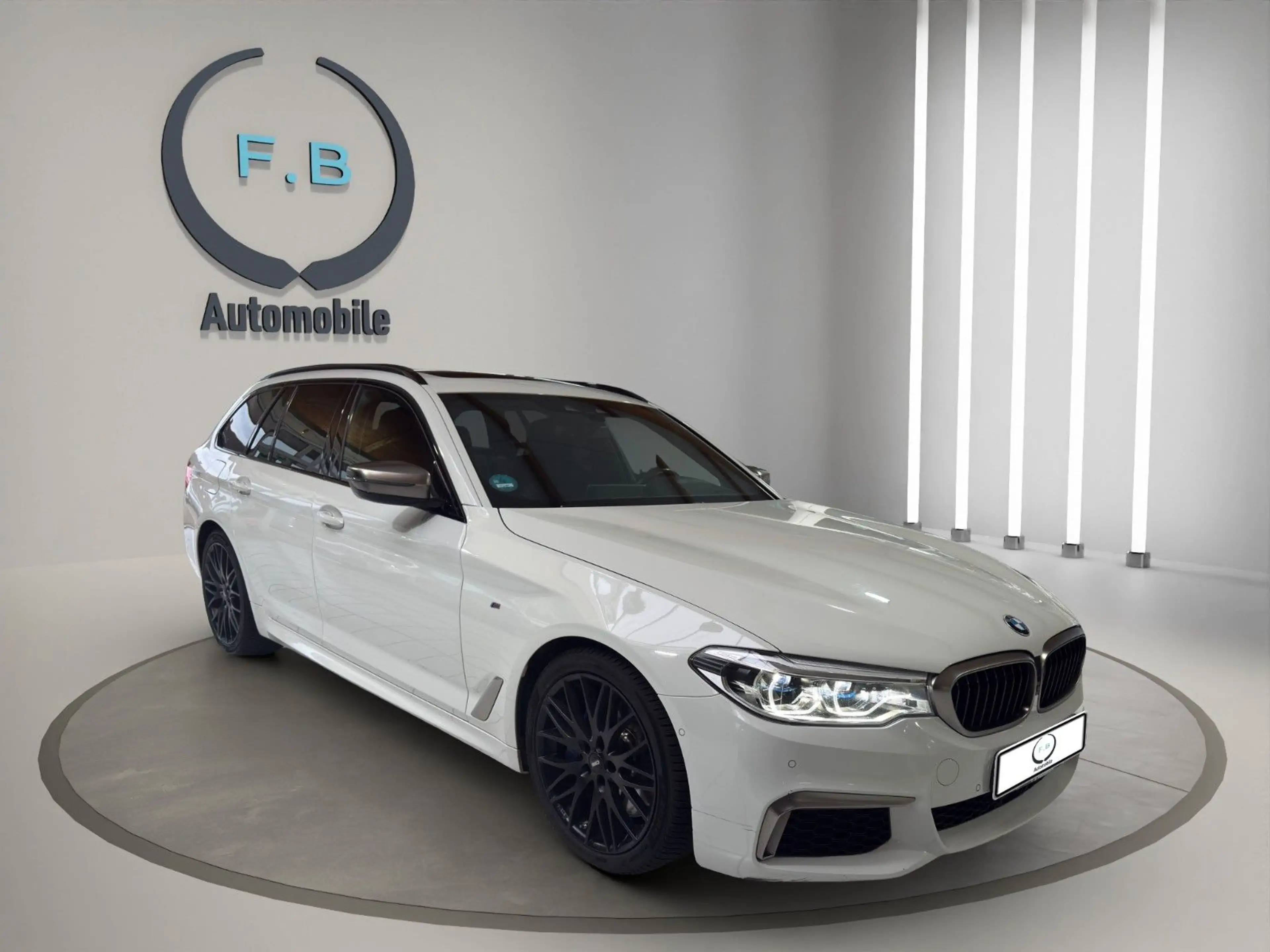 BMW 550 d xDrive/360*/STDHZ/HEAD-UP/UVM/TOP