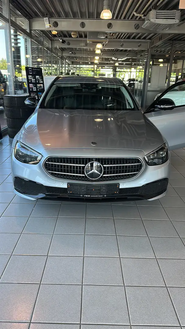 Mercedes-Benz E 300 SW de phev (eq-power) Avangarde 4matic - 1