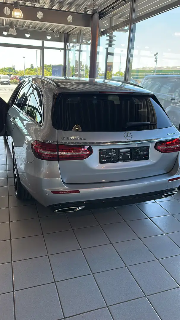 Mercedes-Benz E 300 SW de phev (eq-power) Avangarde 4matic - 2