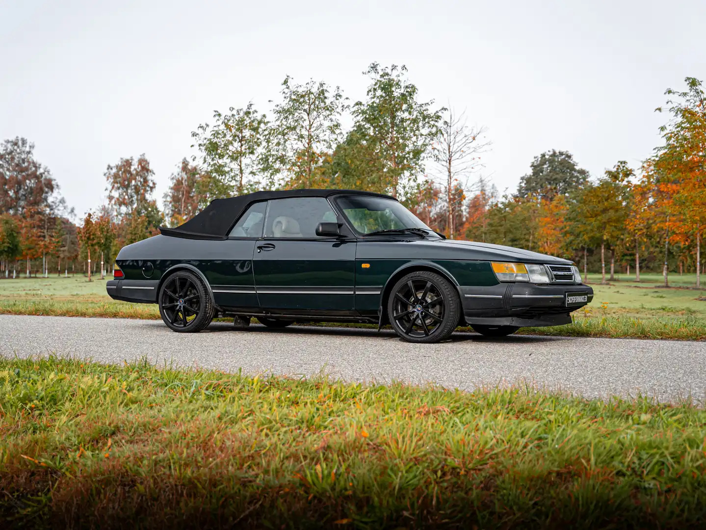 Saab 900 2.0 S Зелений - 2