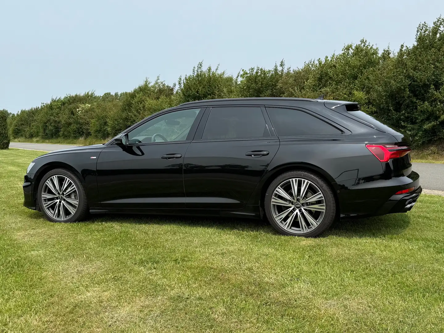 Audi A6 A6 55 TFSI Quattro S edition 3.0 V6 benzine Zwart - 2
