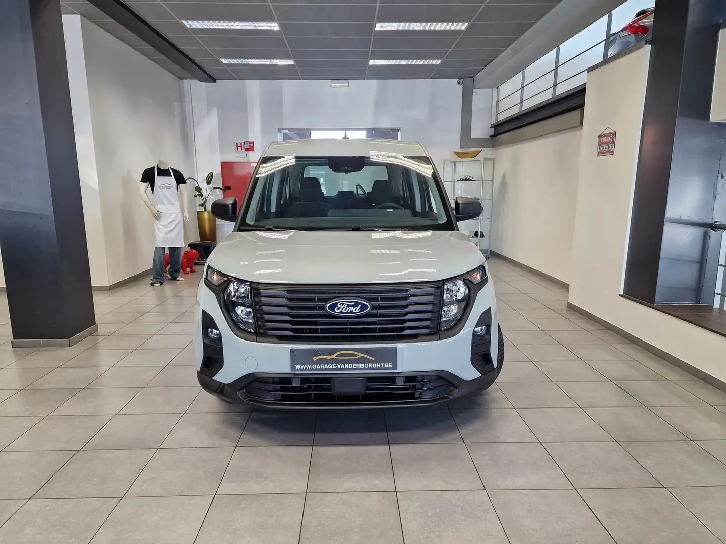Ford Tourneo Courier TREND BENZINE AUTOMAAT NIEUW OKM - 2