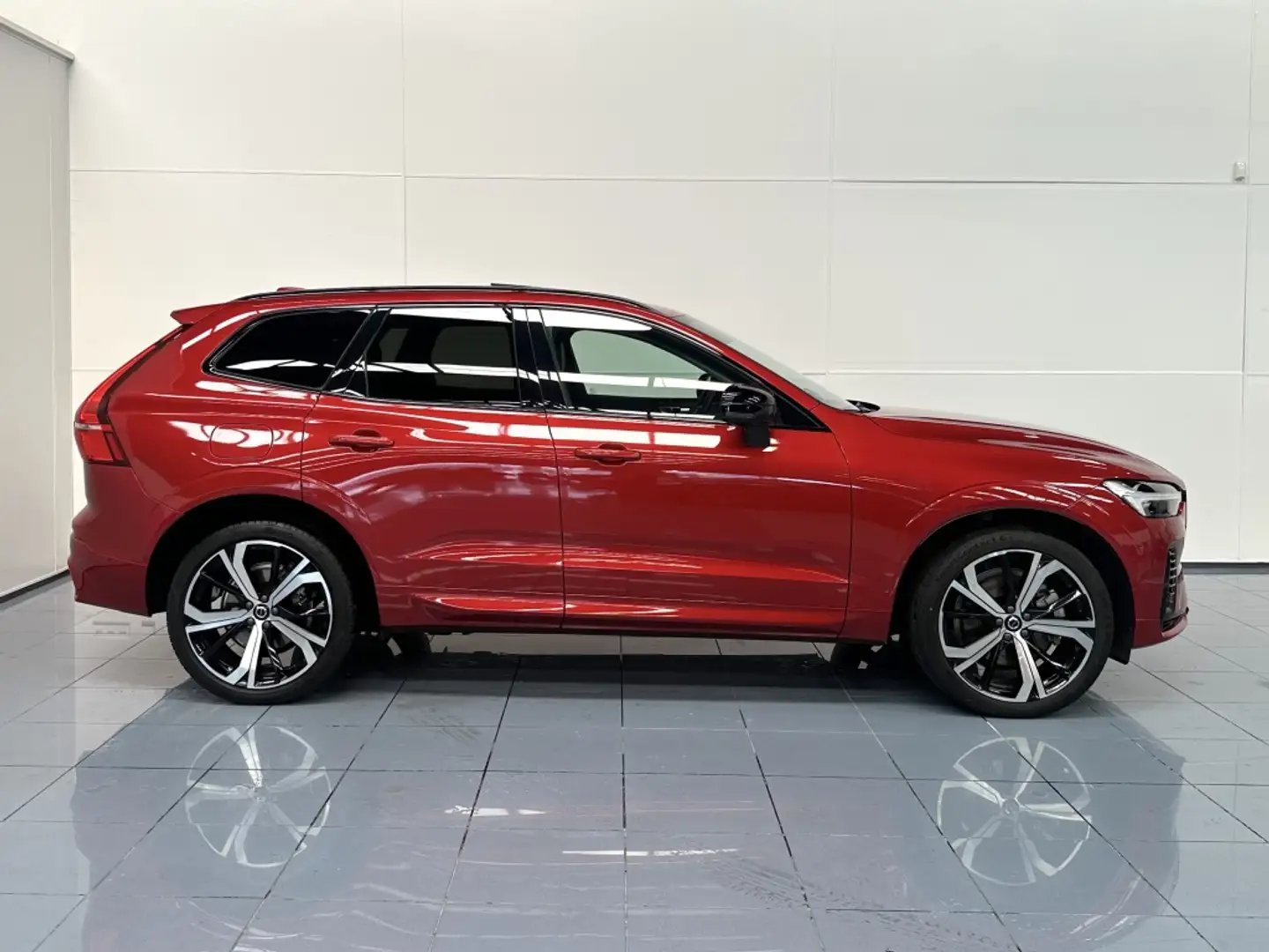 Volvo XC60 T6 Recharge Ultimate Dark Rood - 2