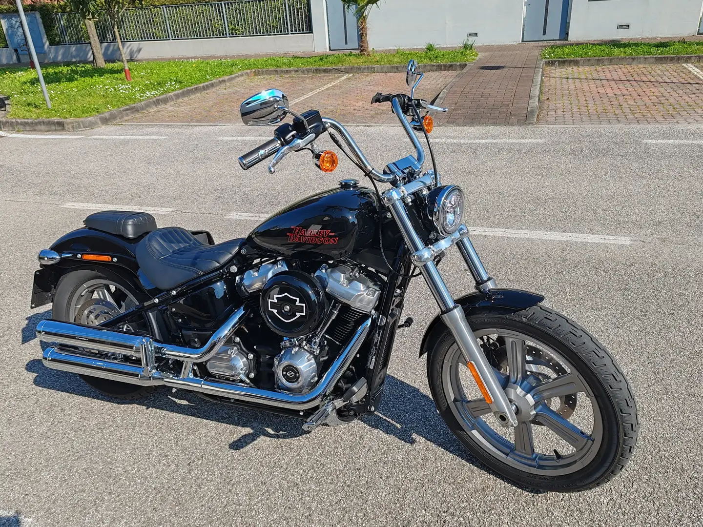 Harley-Davidson Softail standard 2023 Negro - 2
