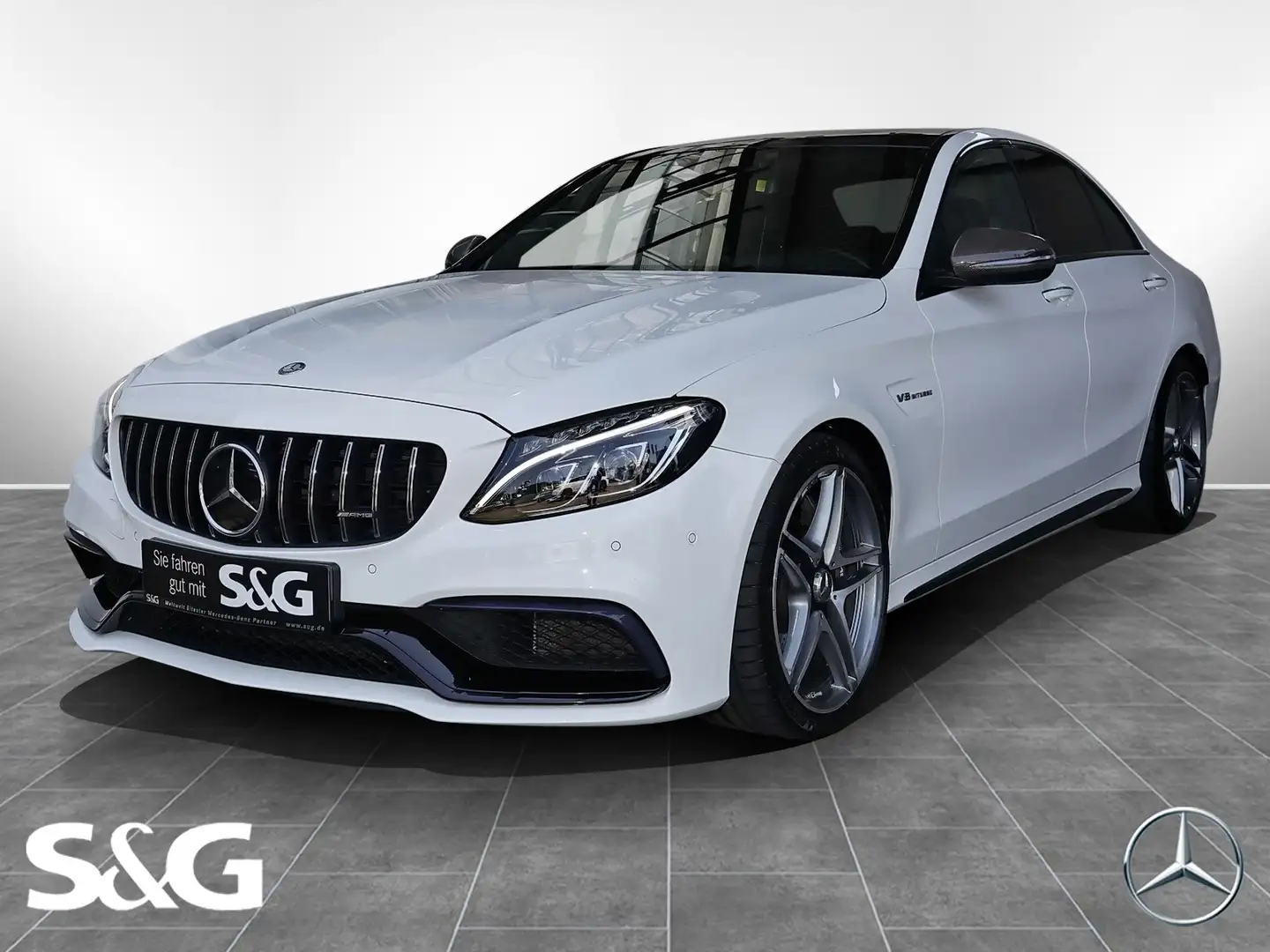 Mercedes-Benz C 63 AMG White - 1