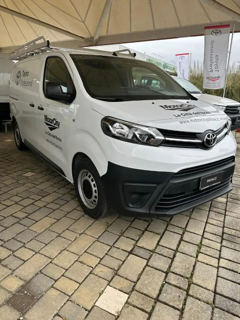 Toyota Proace 1.5D 120CV S&S FURGONE L1 6M ACTIVE MY23 Bianco - 2