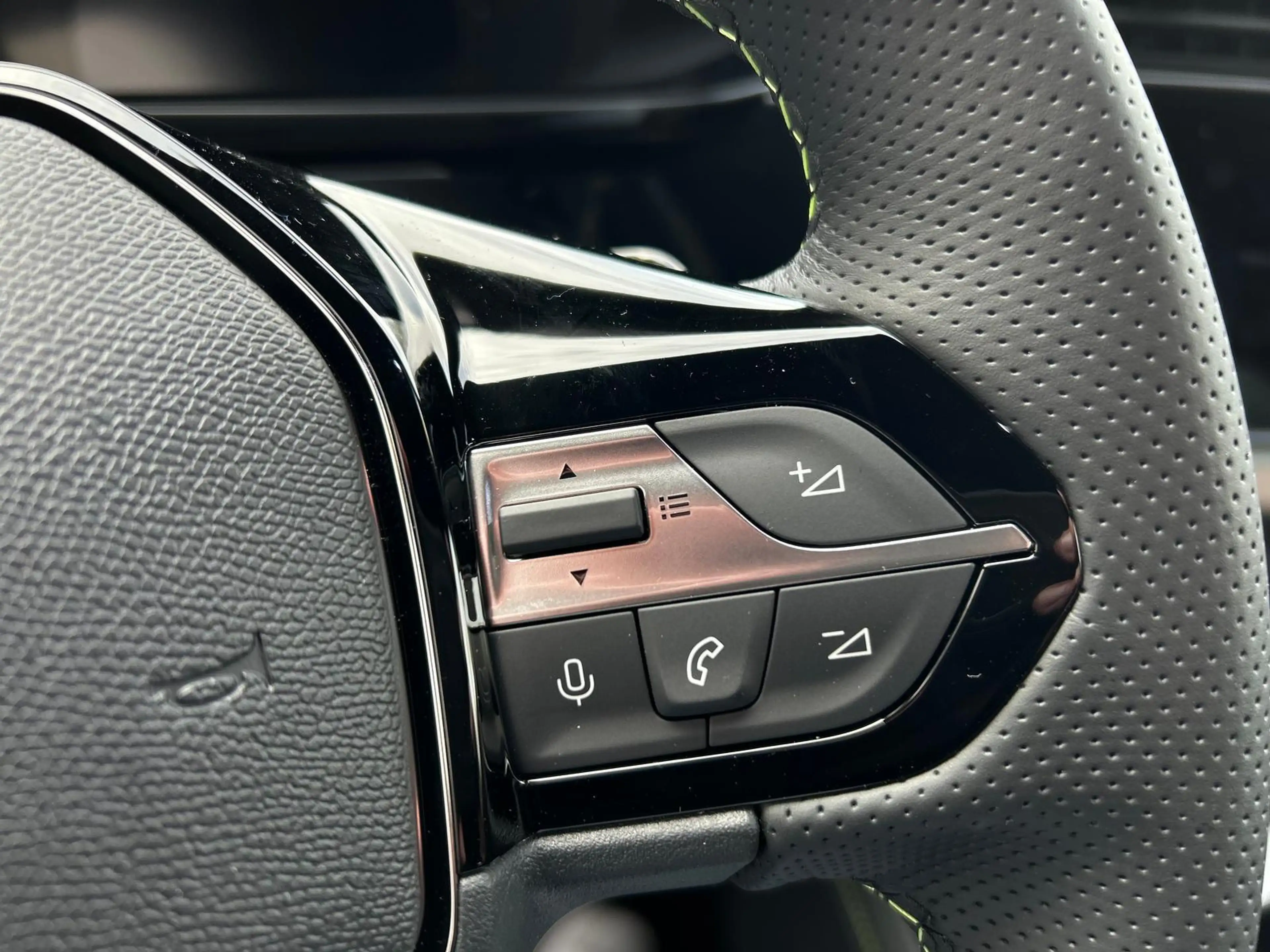 Peugeot 308 Hybrid 145 GT e-DCS6 *Pano*360*TOP ANGEBOT 107 ... — photo 15