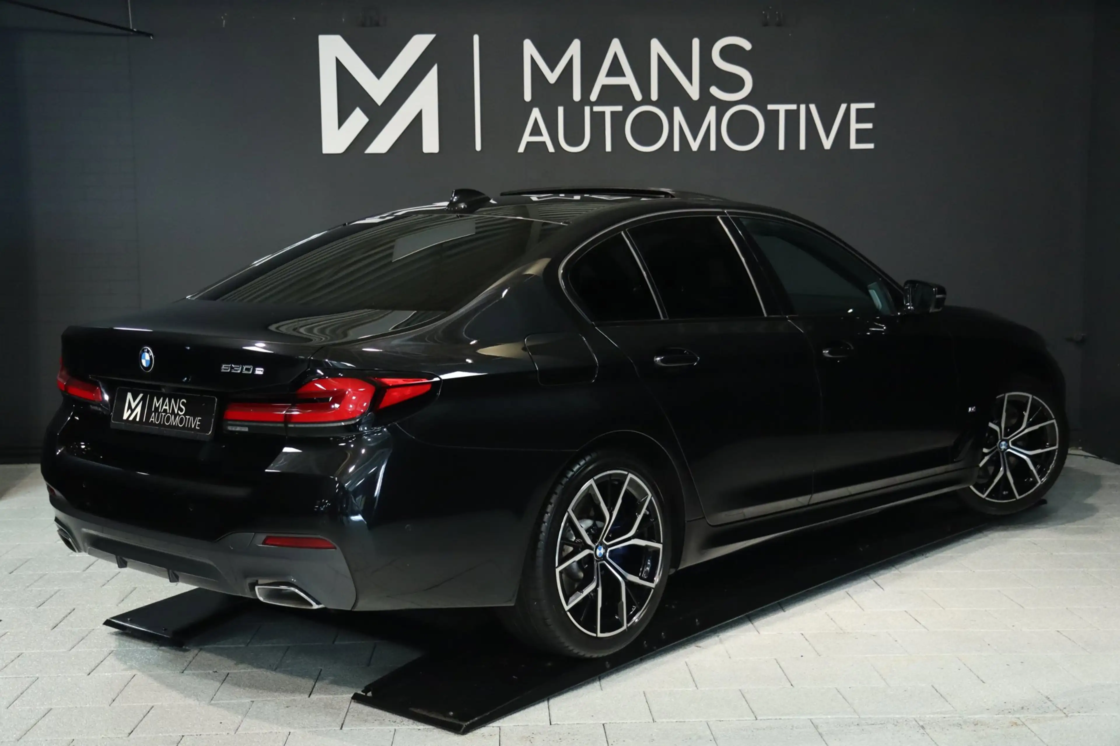 BMW 530 5-serie 530e High Executive M Sport / PANO / HK / — photo 3