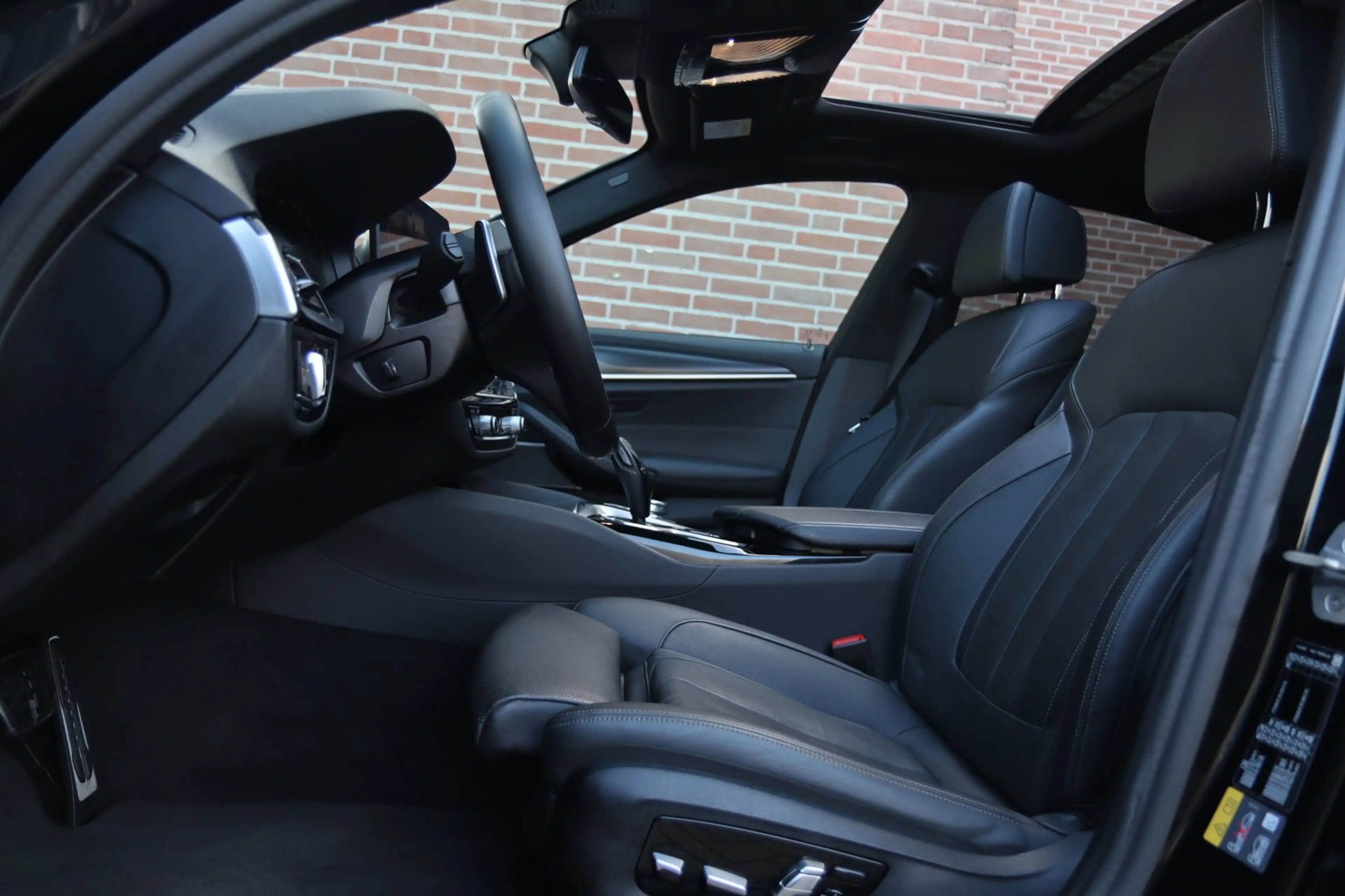 BMW 530 5-serie 530e High Executive M Sport / PANO / HK / — photo 13