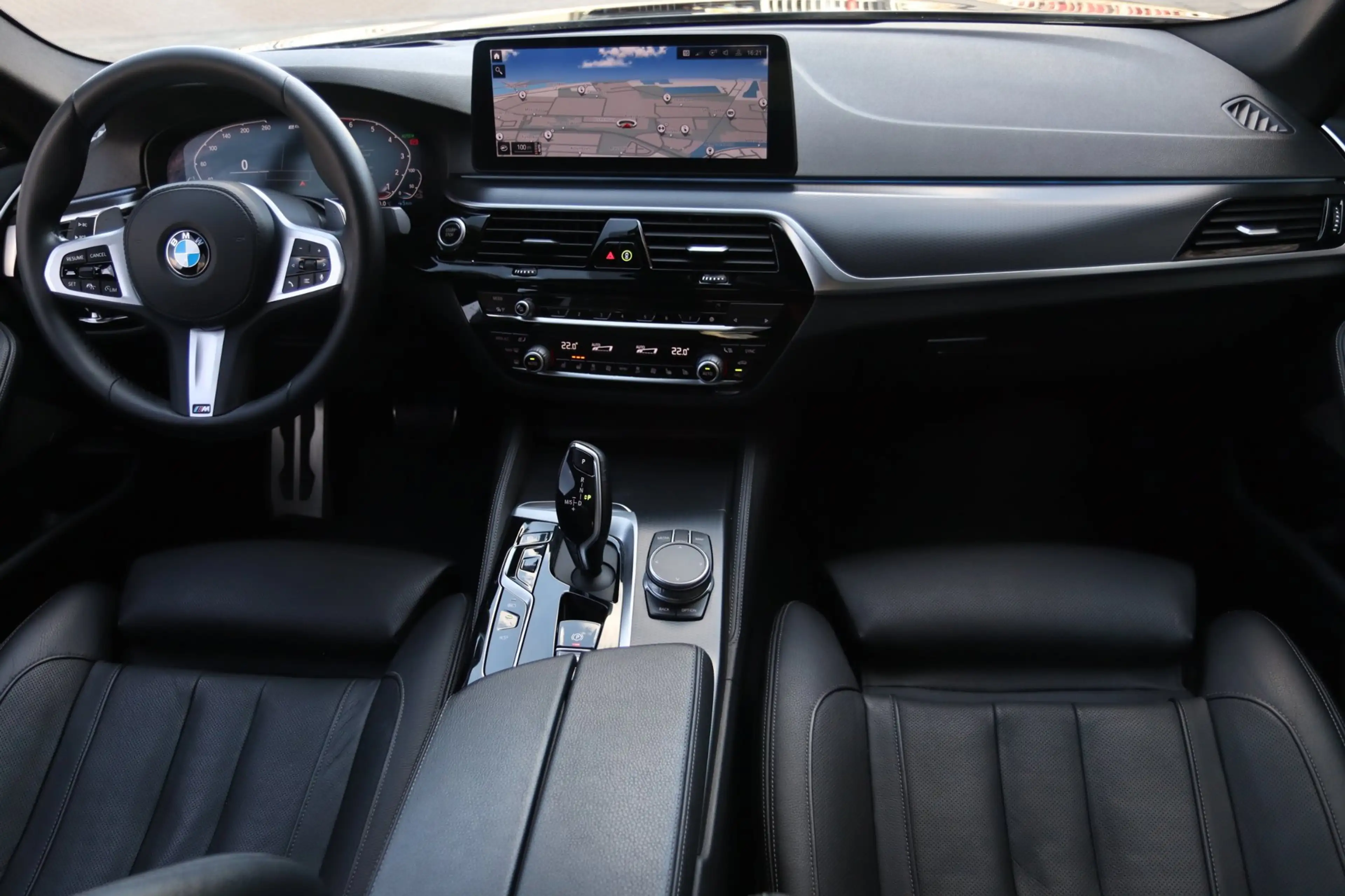 BMW 530 5-serie 530e High Executive M Sport / PANO / HK / — photo 5