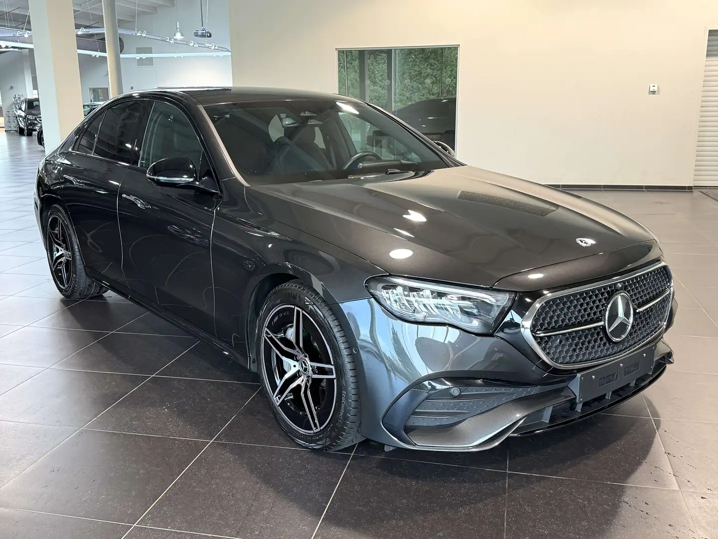 Mercedes-Benz E 200 Amg Night Pack, Achteruitrij Camera, Mbux, Led, DA Gris - 2