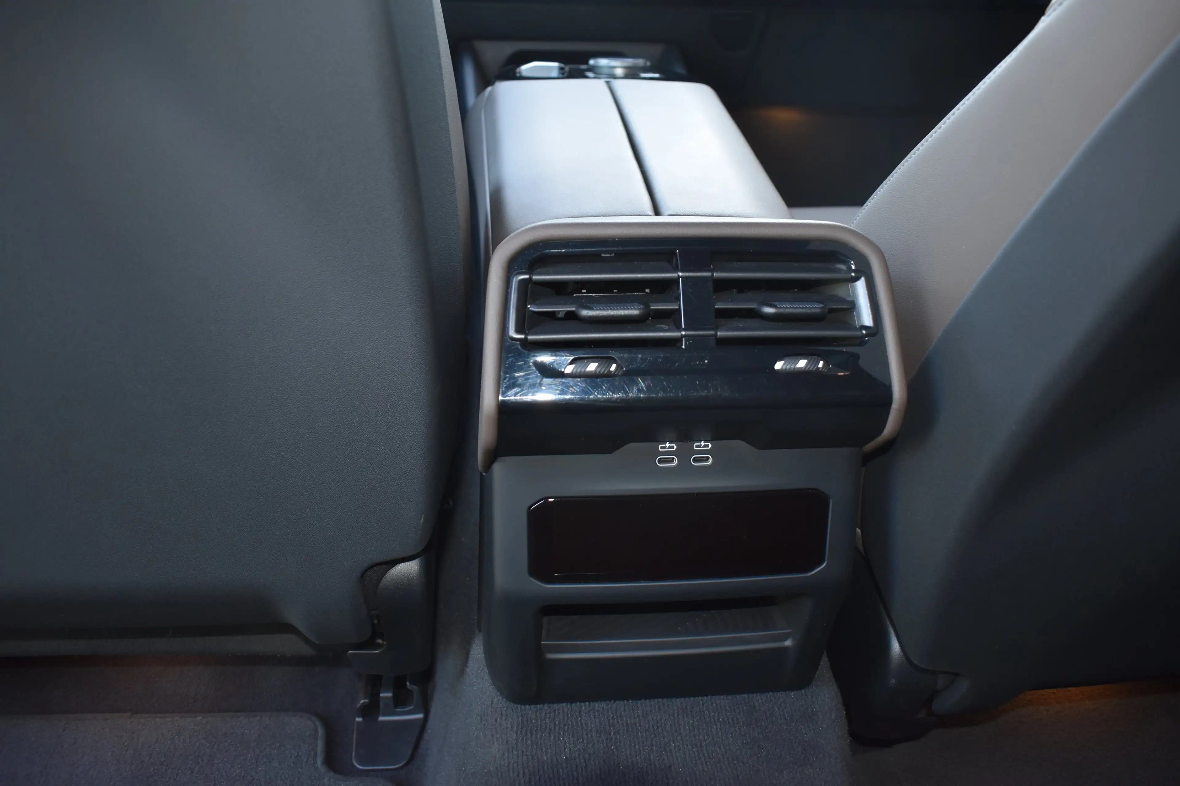 BMW i5 eDrive40 Touring M Sportpaket DAB LED AHK — photo 8