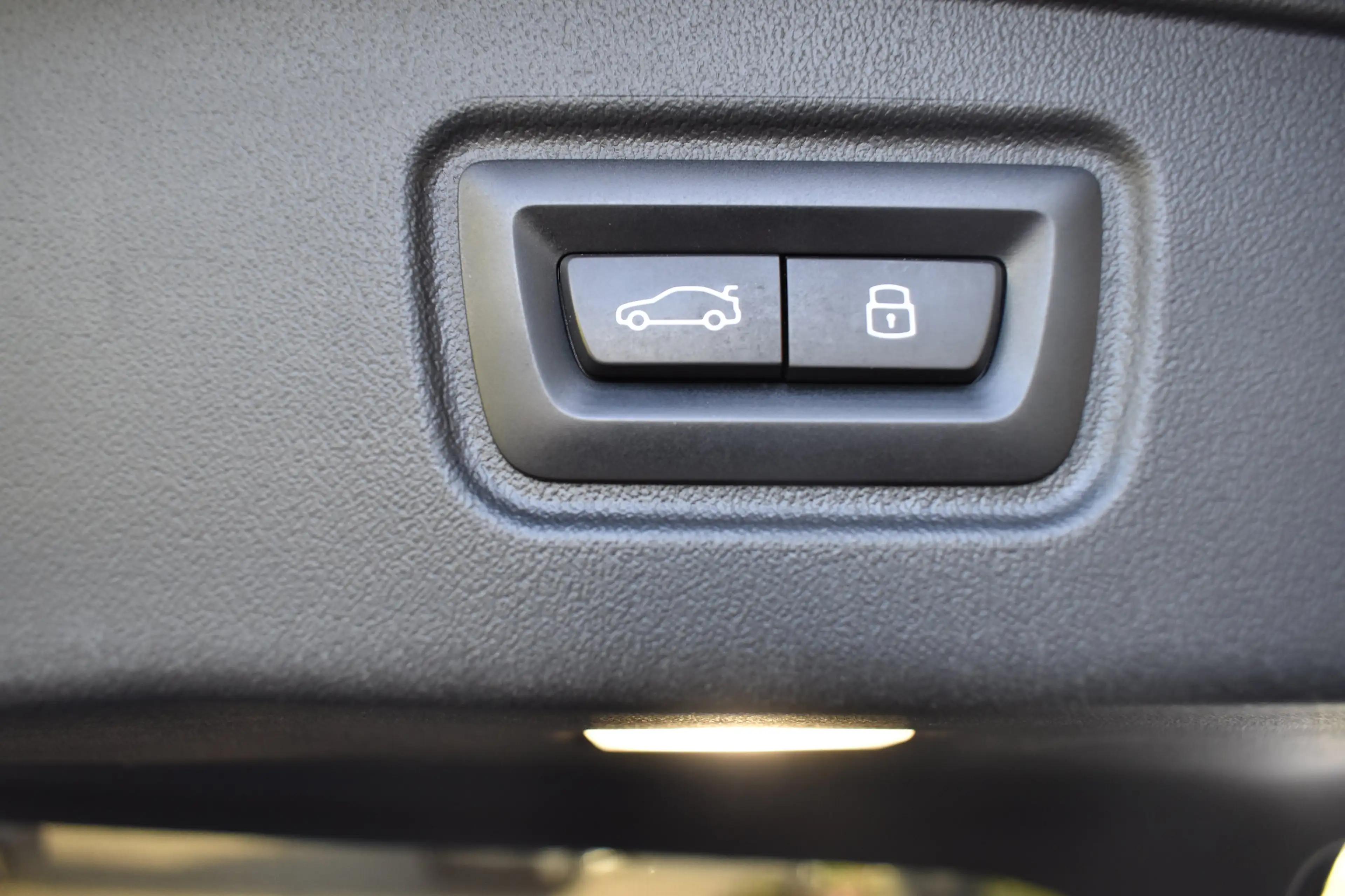BMW i5 eDrive40 Touring M Sportpaket DAB LED AHK — photo 7