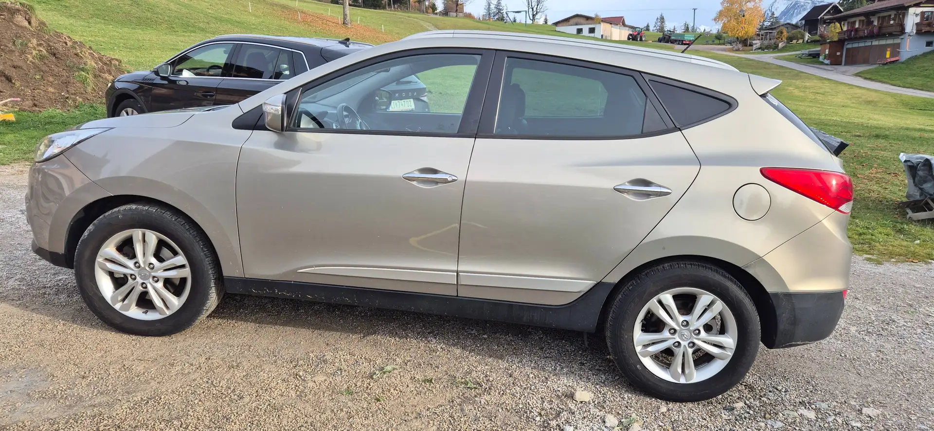 Hyundai iX35 iX35 2,0 CRDi Premium 4WD Premium Beige - 2