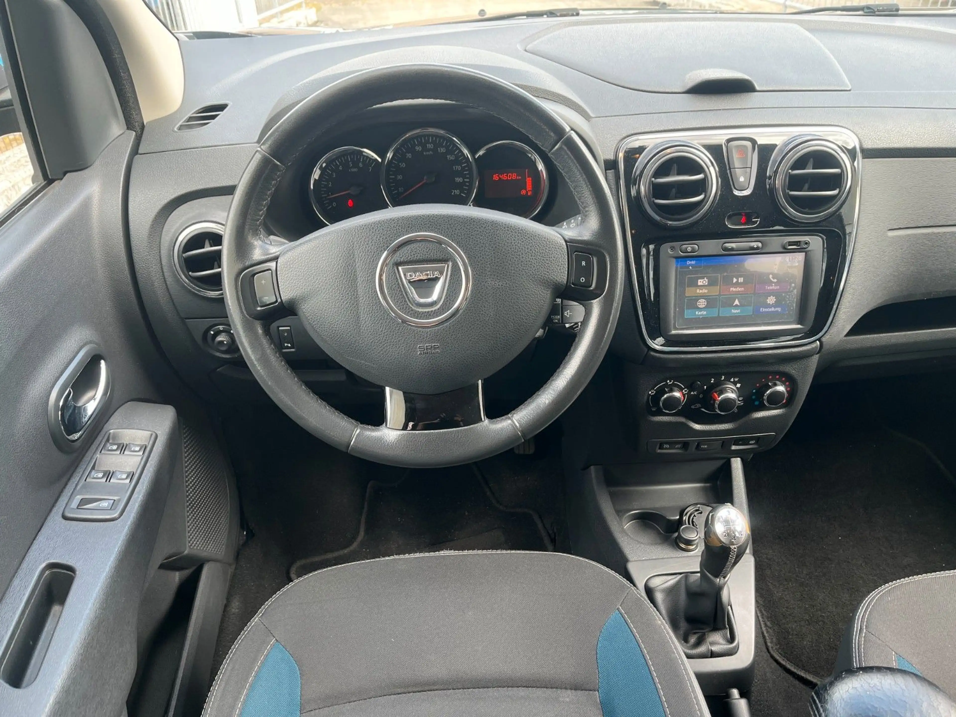 Dacia Lodgy Celebration 1.2 TCe 115 — photo 11