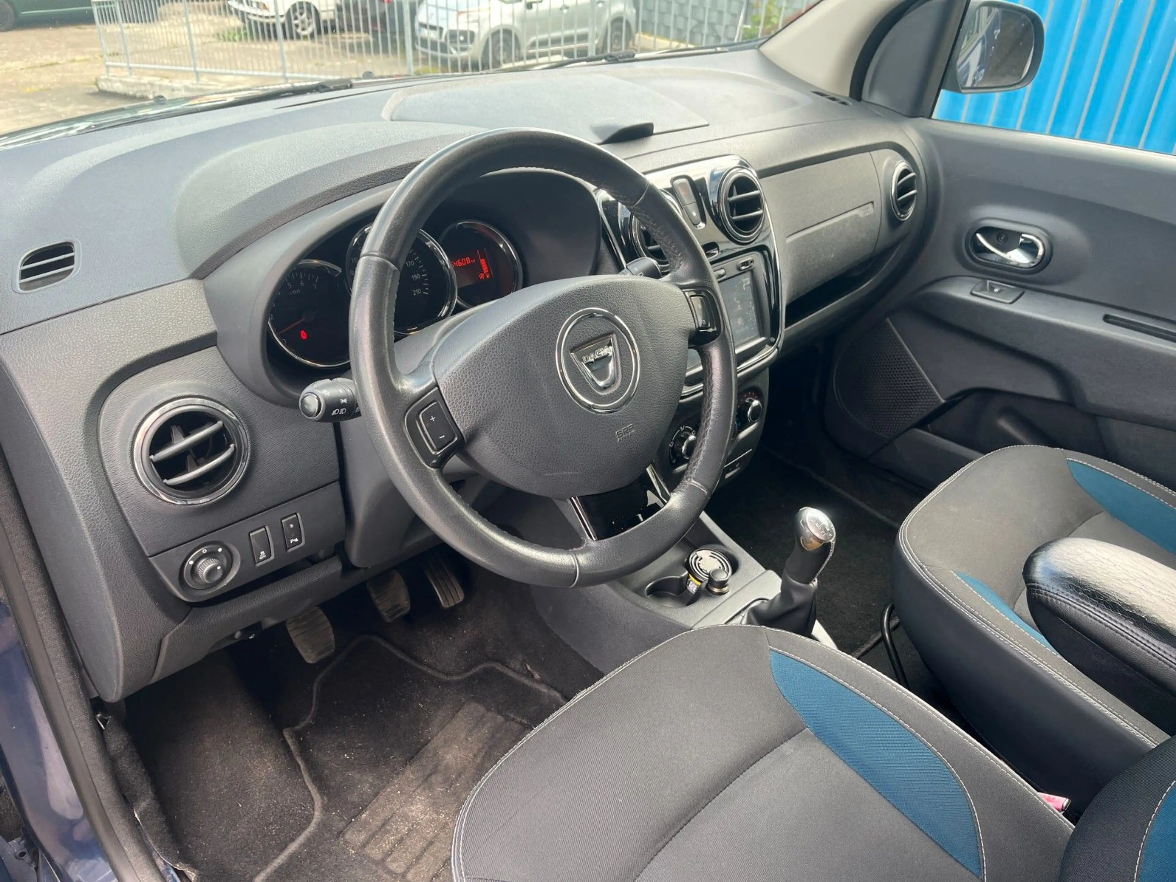 Dacia Lodgy Celebration 1.2 TCe 115 — photo 10