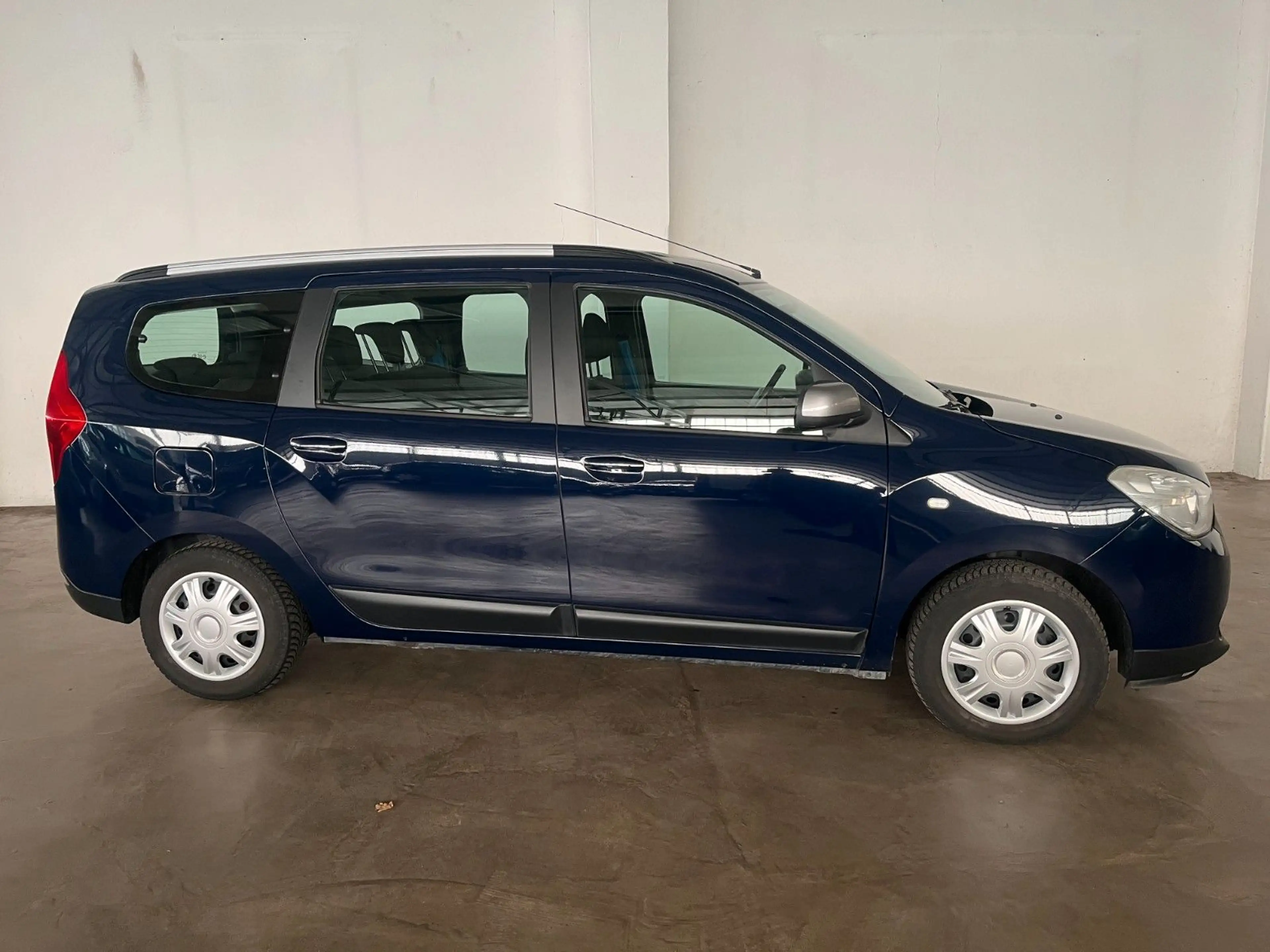 Dacia Lodgy Celebration 1.2 TCe 115 — photo 5