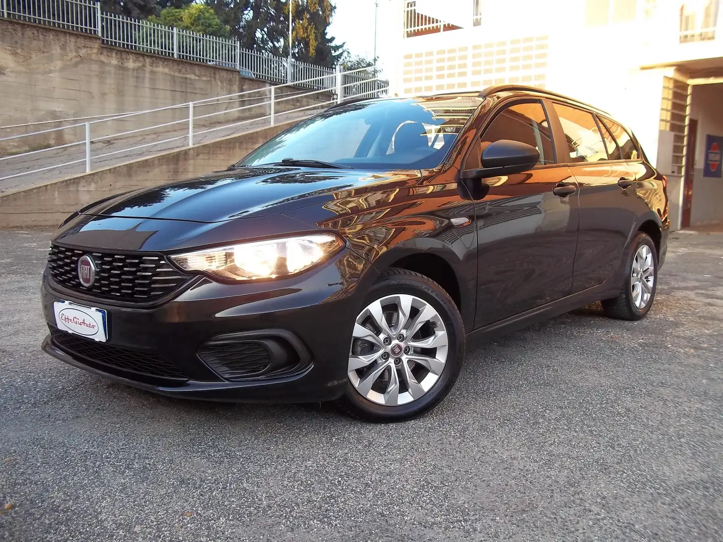 Fiat Tipo SW Easy 1.4 T-jet Gpl 120cv E6B Nero - 1