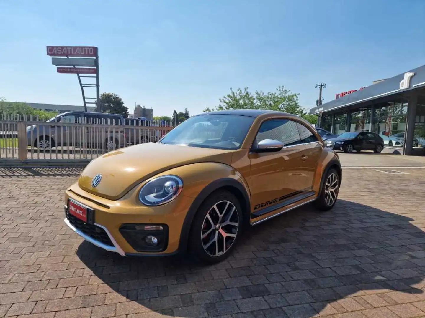 Volkswagen Maggiolino Maggiolino 2.0 tsi bm Sport 220cv dsg DUNE Gold - 1