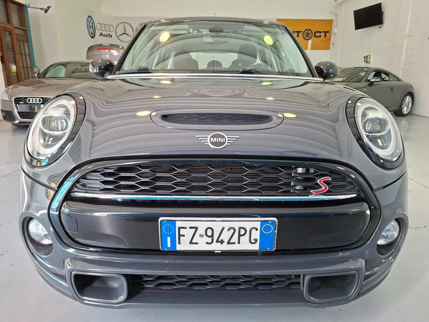 MINI Cooper S 2018 5p 2.0 Automatico Gris - 2